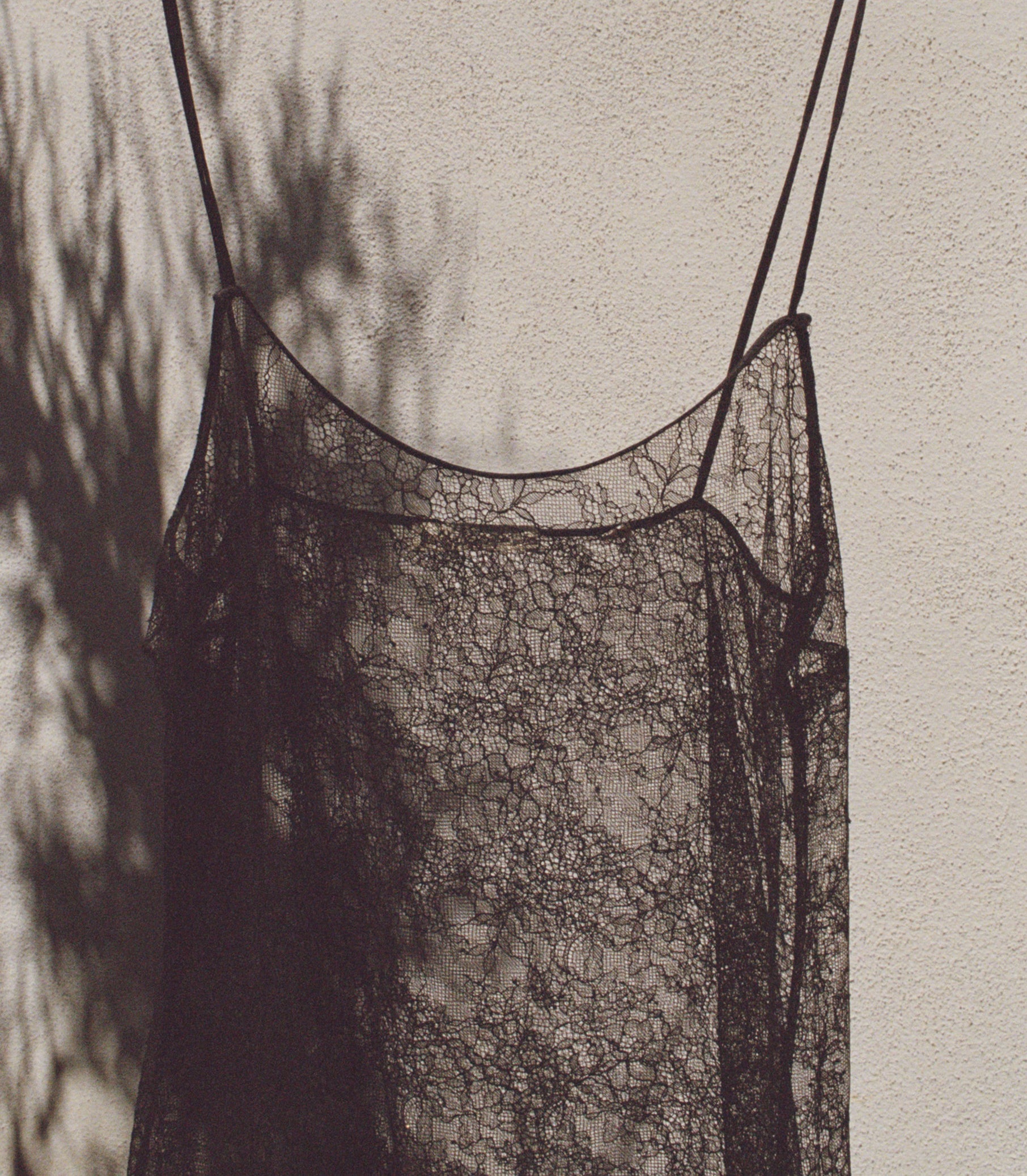AMEDINE SLIP -- BLACK view 2
