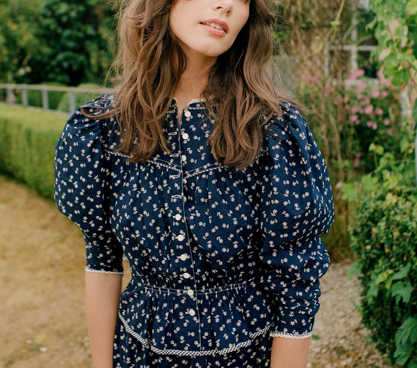 HMD -- AMELIA TOP -- INDIGO CALICO