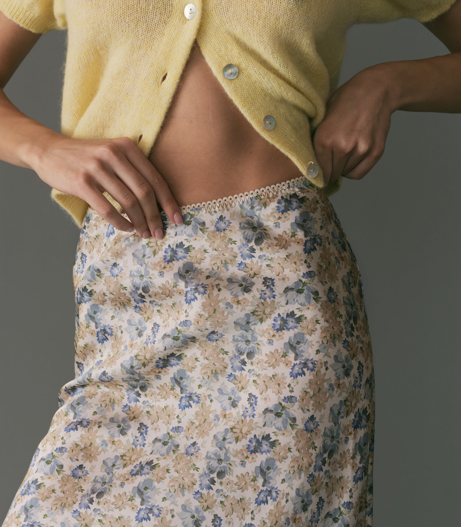 HMD -- ELOWEN SKIRT -- BLEU WILDFLOWER THICKET view 5

