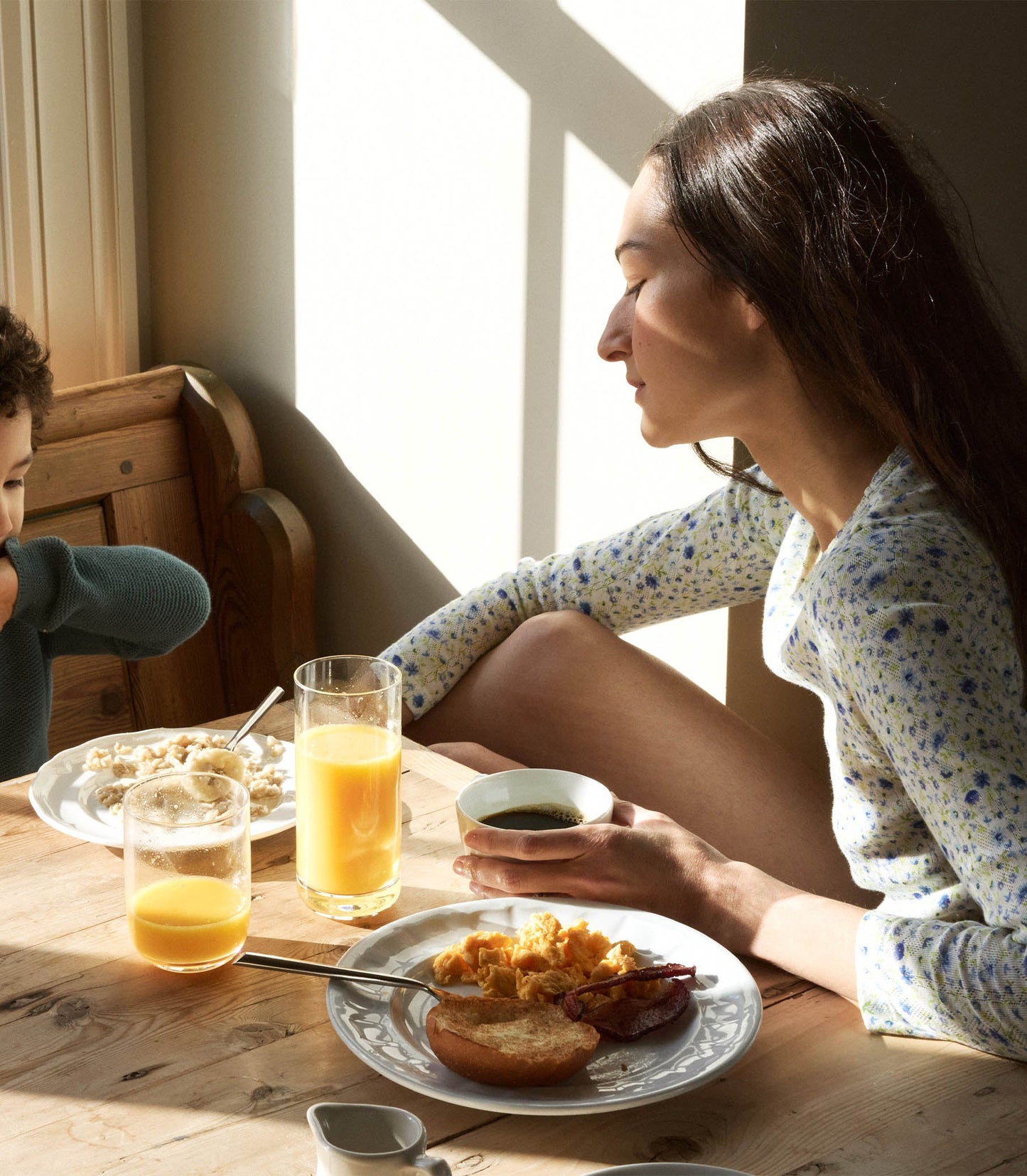 HMD -- ANNIE TEE -- DAISY BREEZE