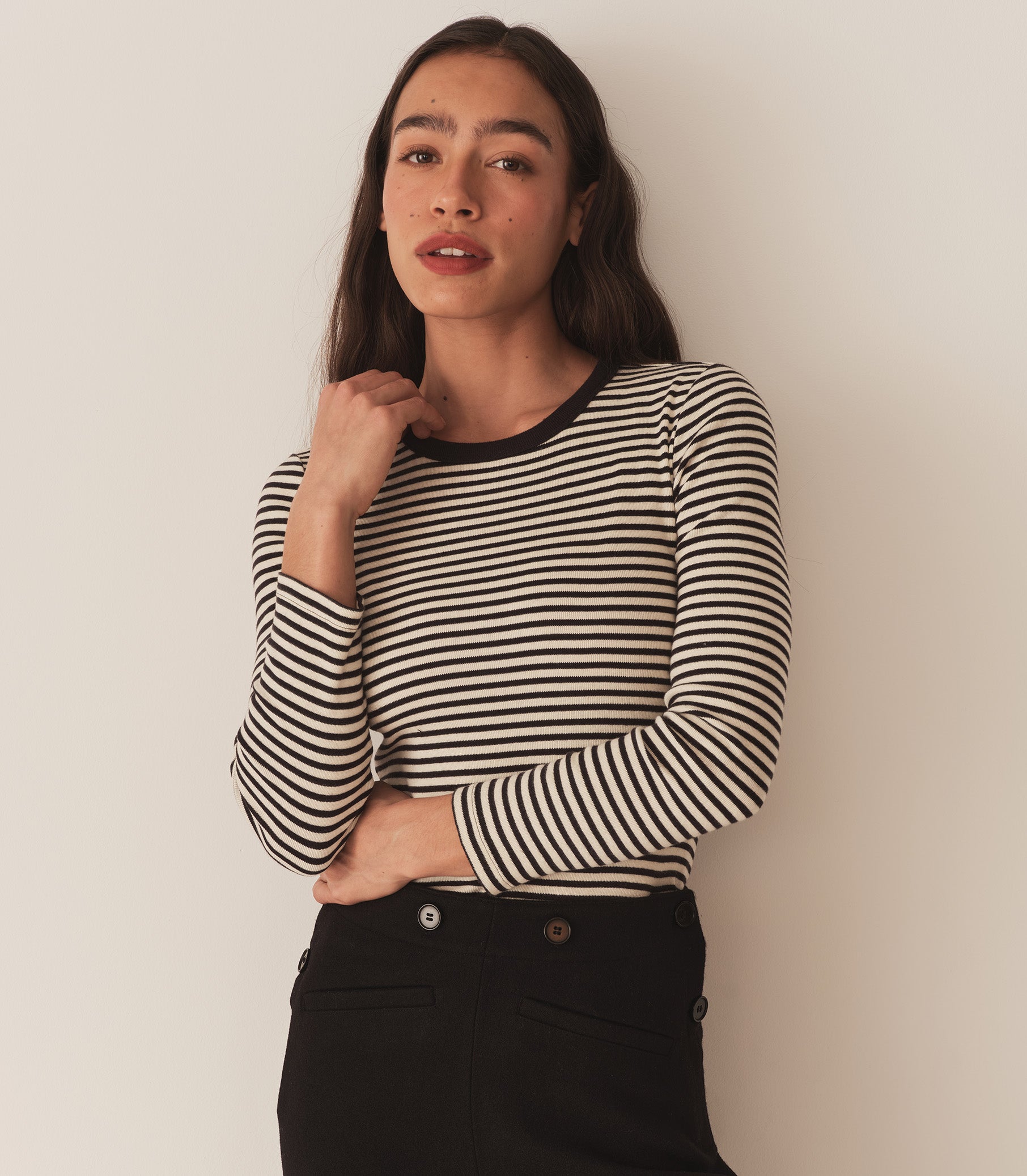 HMD -- ANNIE TEE -- BLACK VENETIA STRIPE