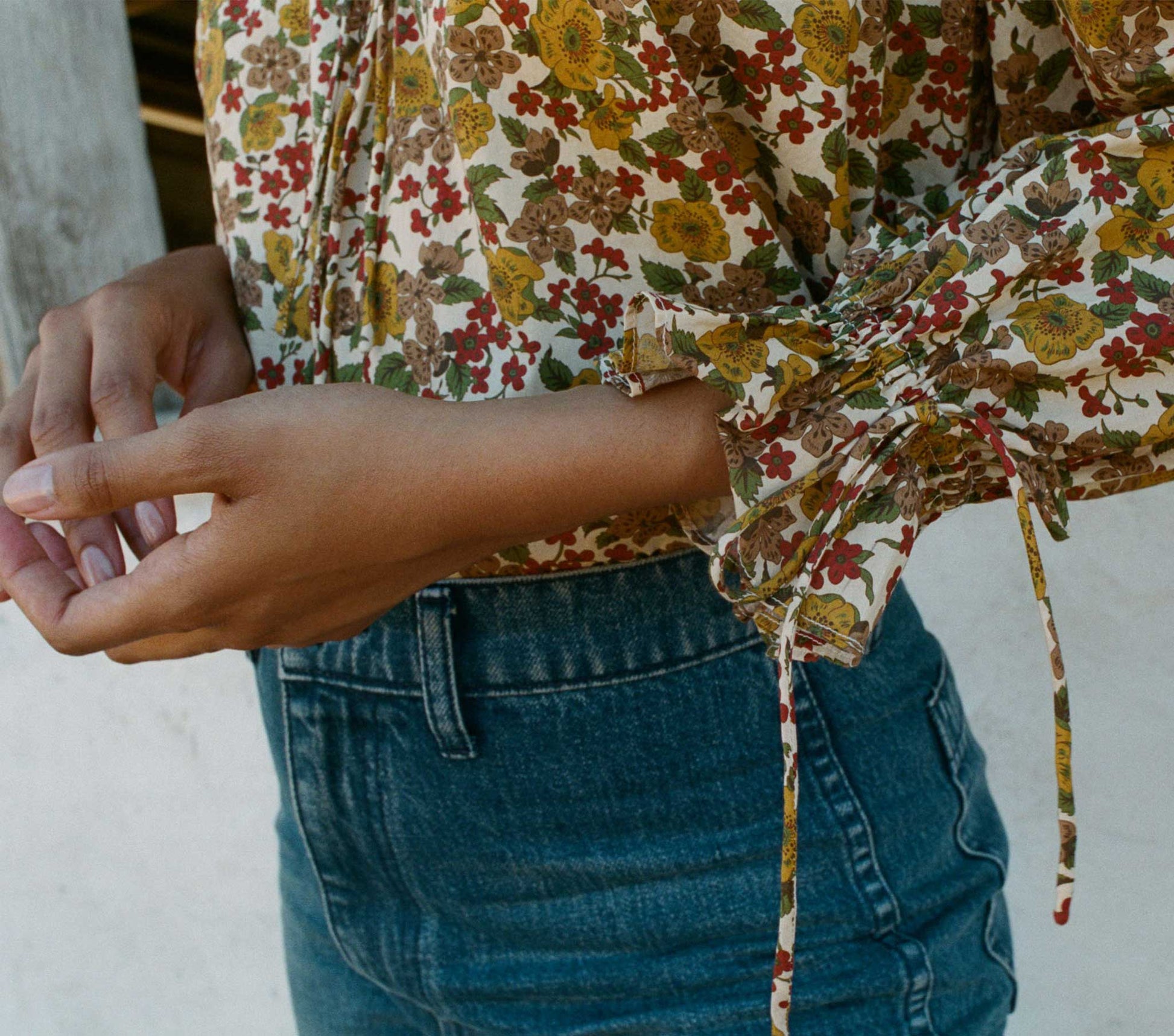 HMD -- ANSEL TOP -- JENNIFER SPRING FLORAL view 5
