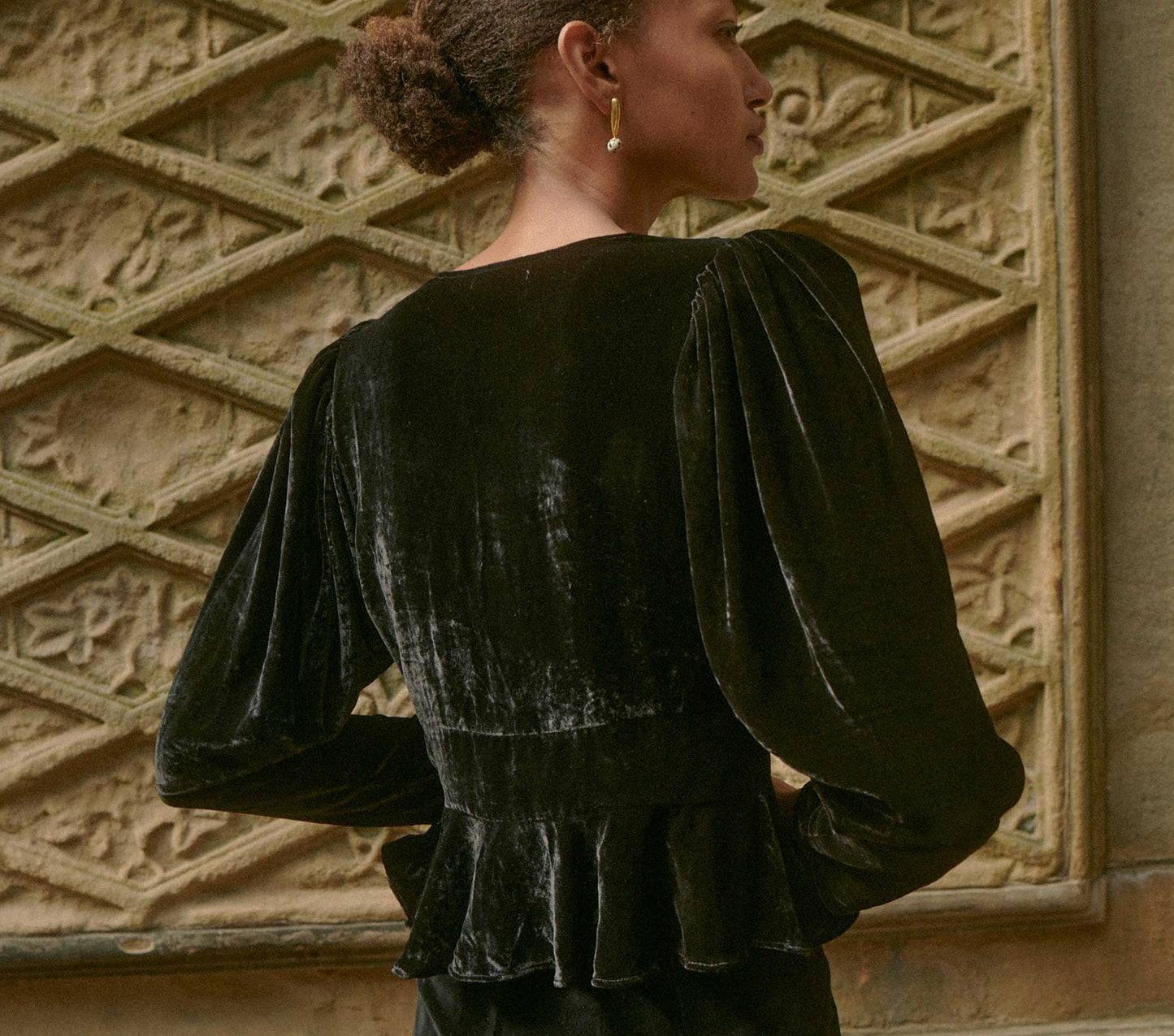 HMD -- ALONDRA TOP -- BLACK