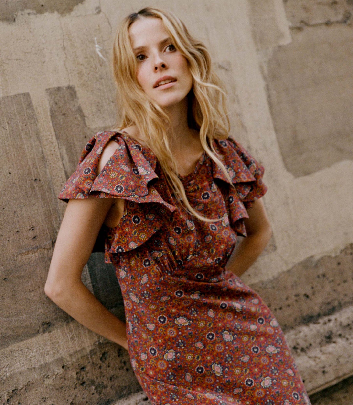 HMD -- BEATRIZ DRESS -- ROUGE RIVIERA MEDALLION