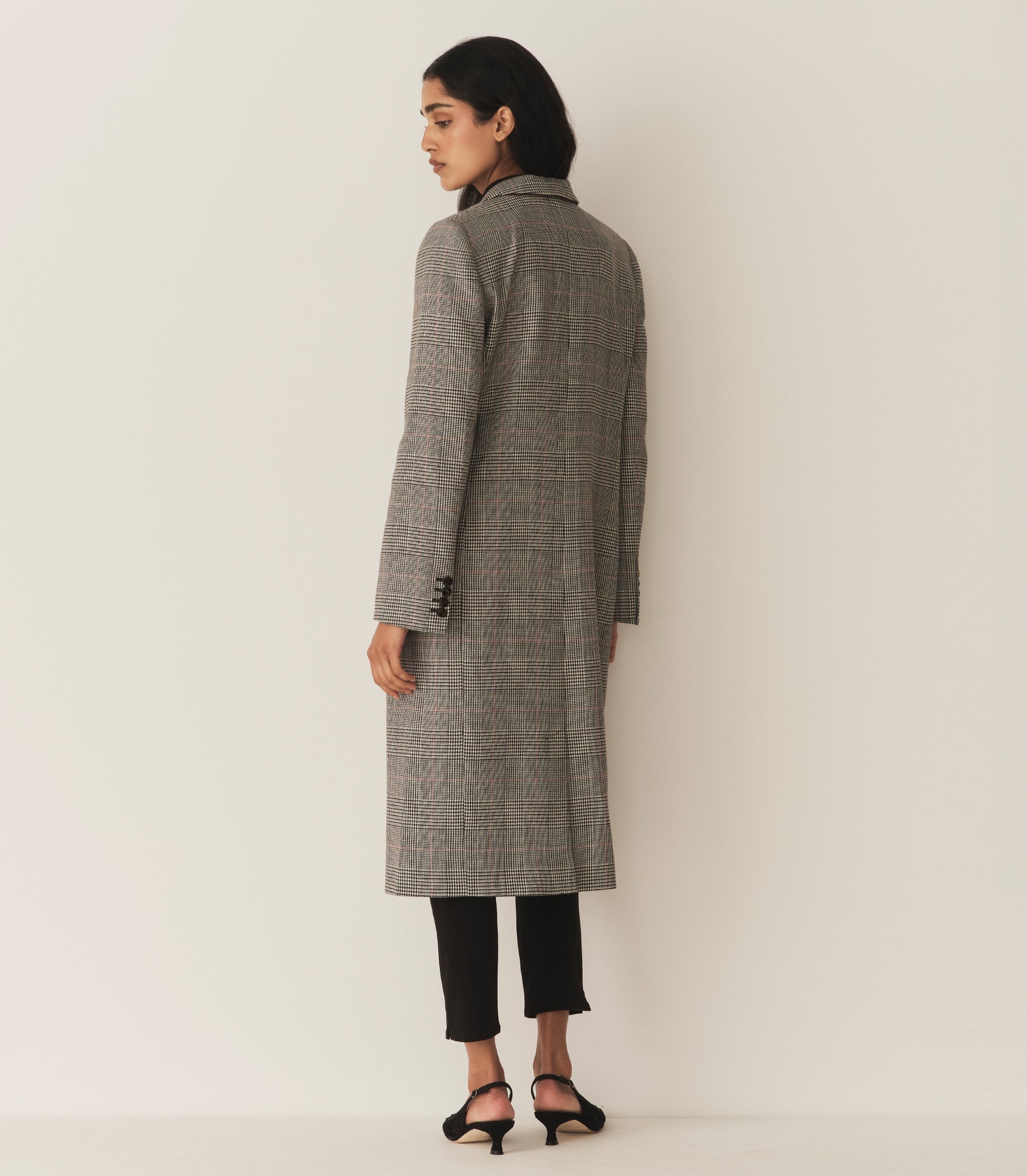 HMD -- BELLINGHAM COAT -- WICKHAM HOUNDSTOOTH PLAID view 5
