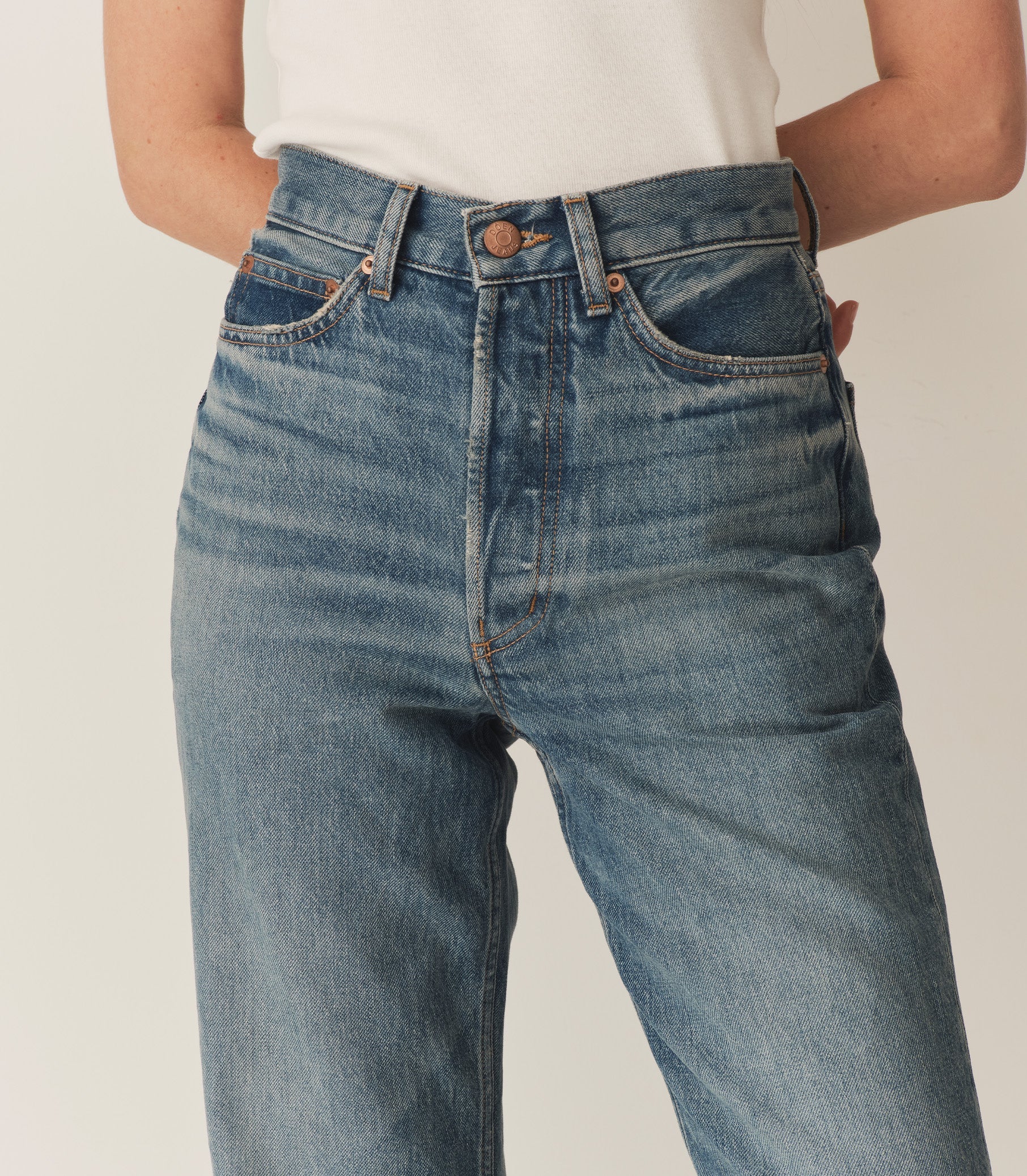 HMD -- BENEDICTE JEAN -- PALAIS RHONE WASH view 2
