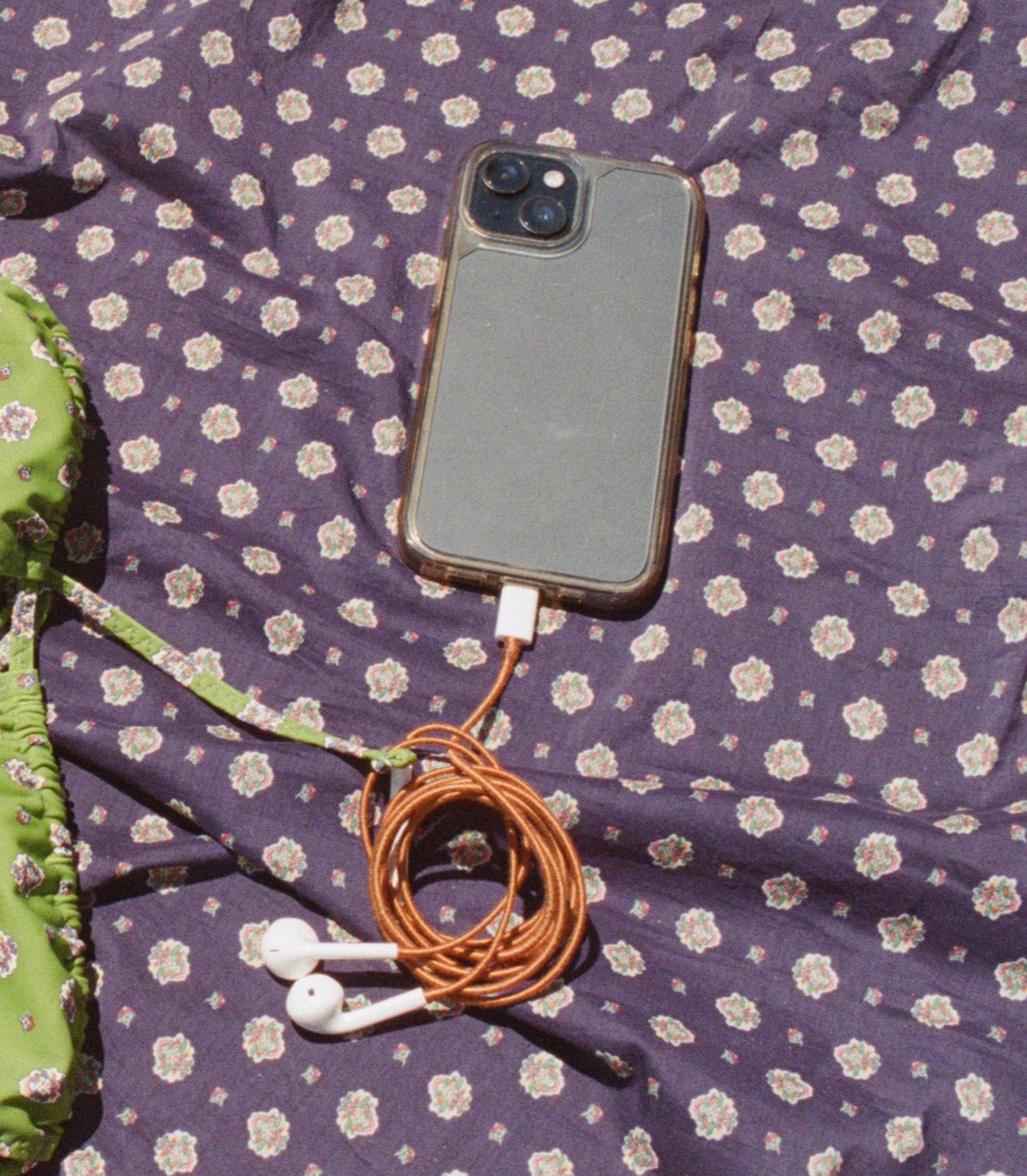 LE POM POM &amp; DÔEN HEADPHONES -- COCONUT view 2
