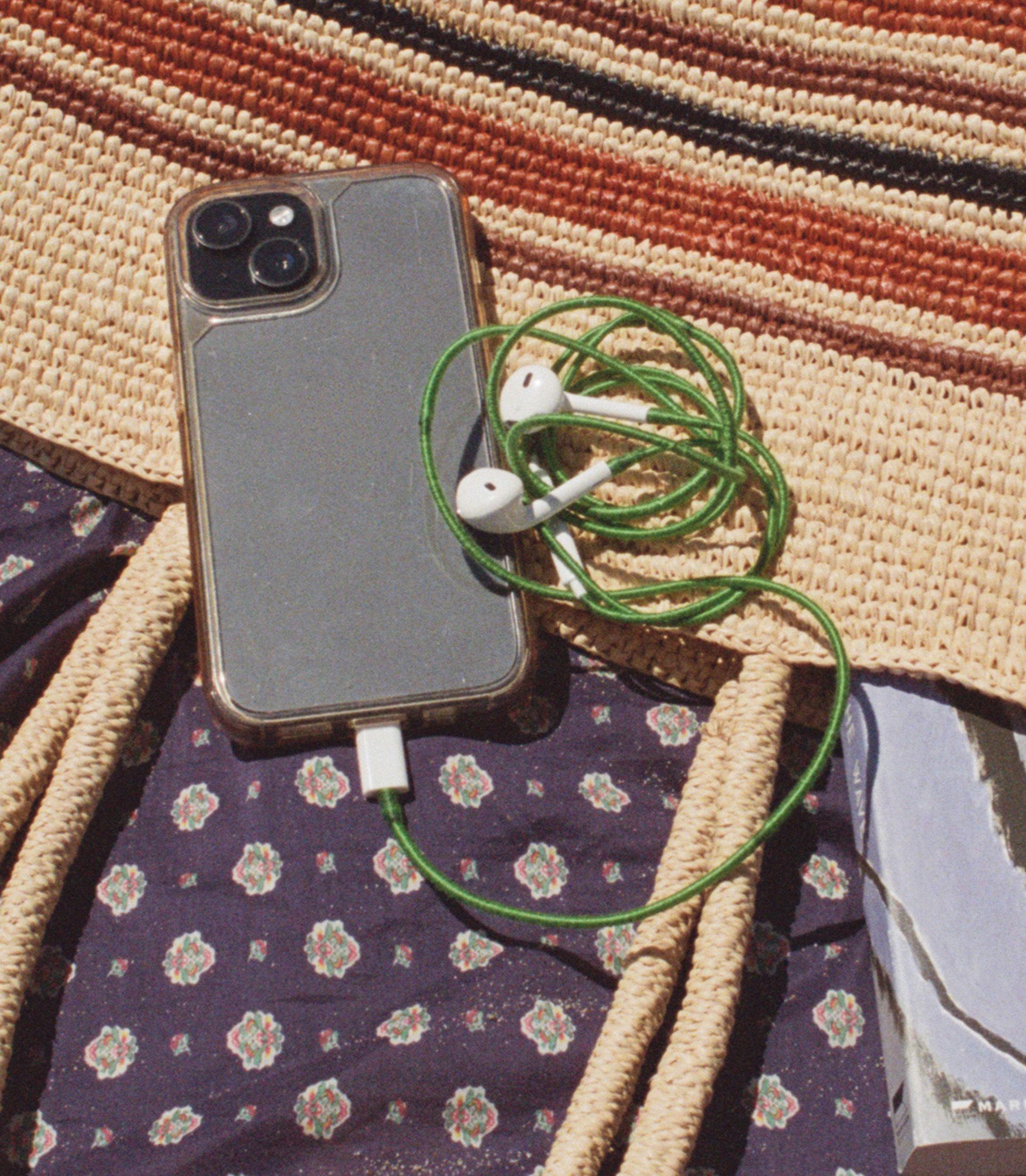 LE POM POM &amp; DÔEN HEADPHONES -- VERT view 2
