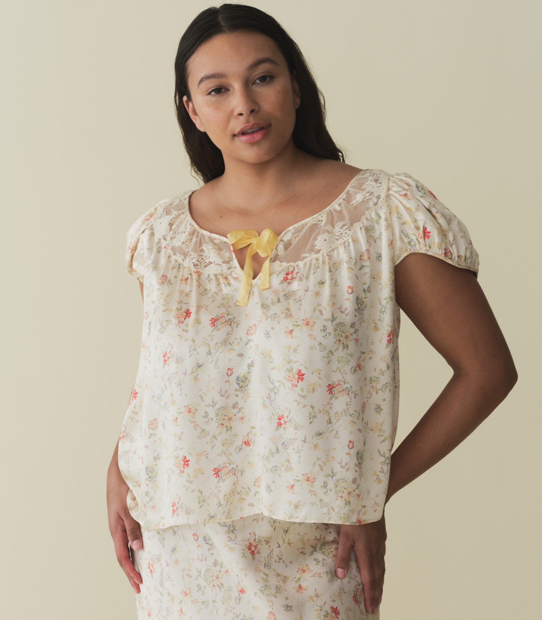 HMD -- CAMRI TOP -- FLOWERING MEADOW view 4
