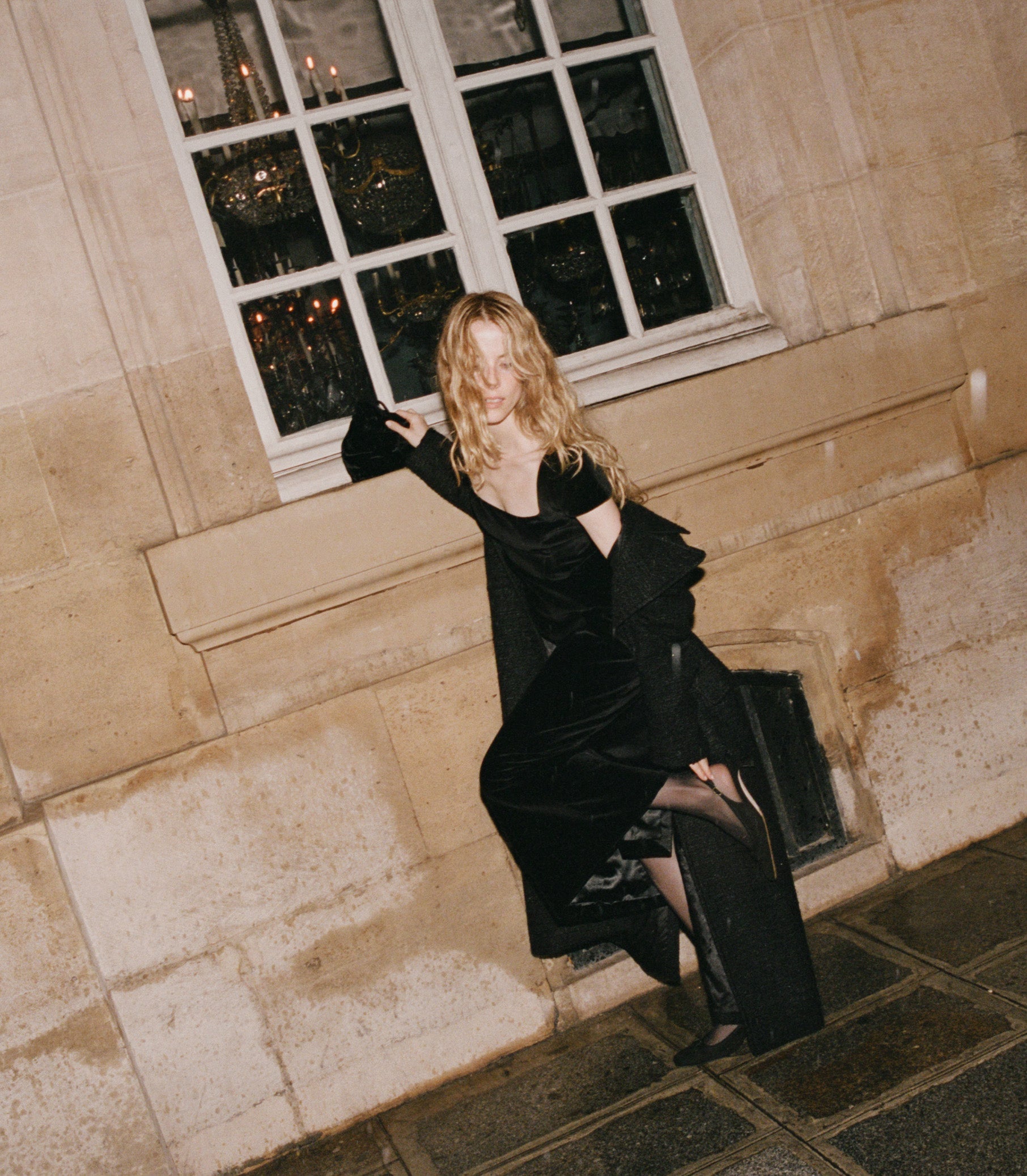 HMD -- CESARINA DRESS -- BLACK view 5
