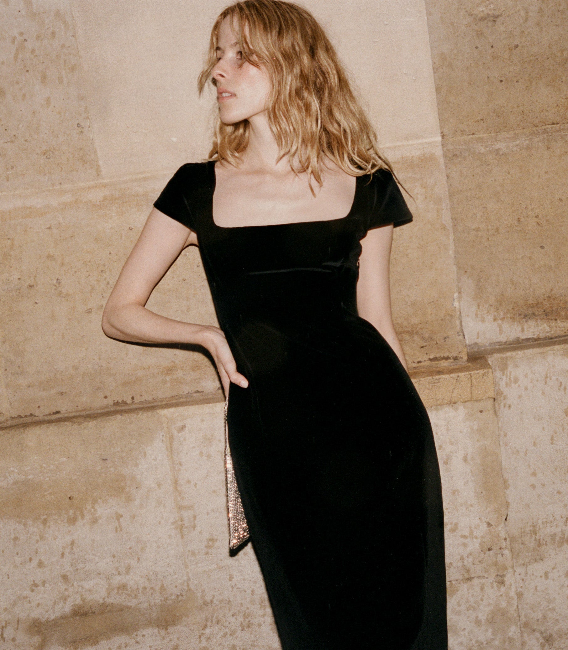 HMD -- CESARINA DRESS -- BLACK