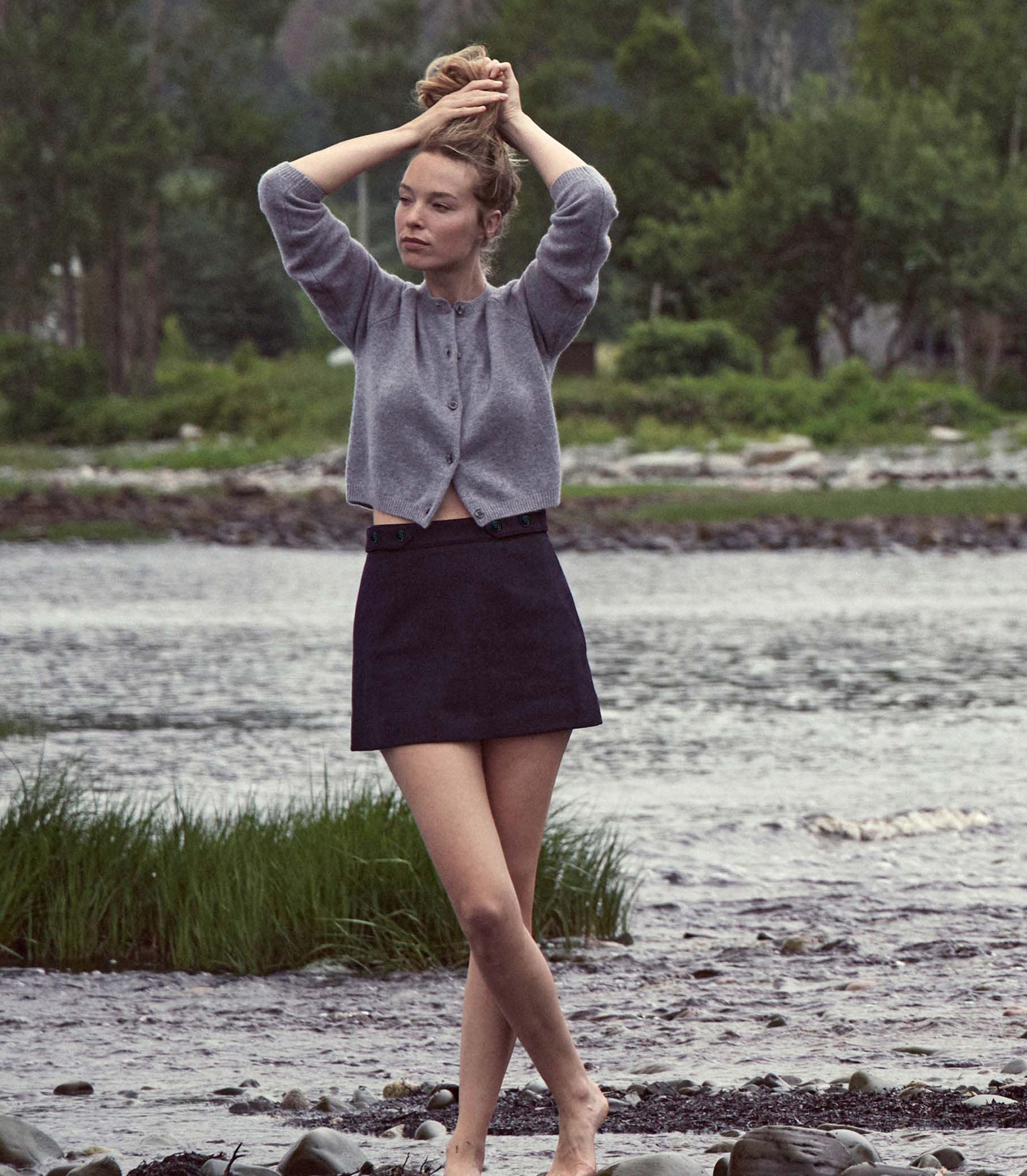 HMD -- CHIERI SKIRT -- DEEP NAVY view 5