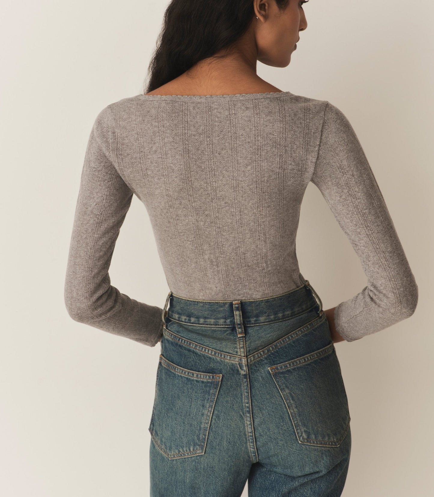 HMD -- CILLA TEE -- HEATHER GREY