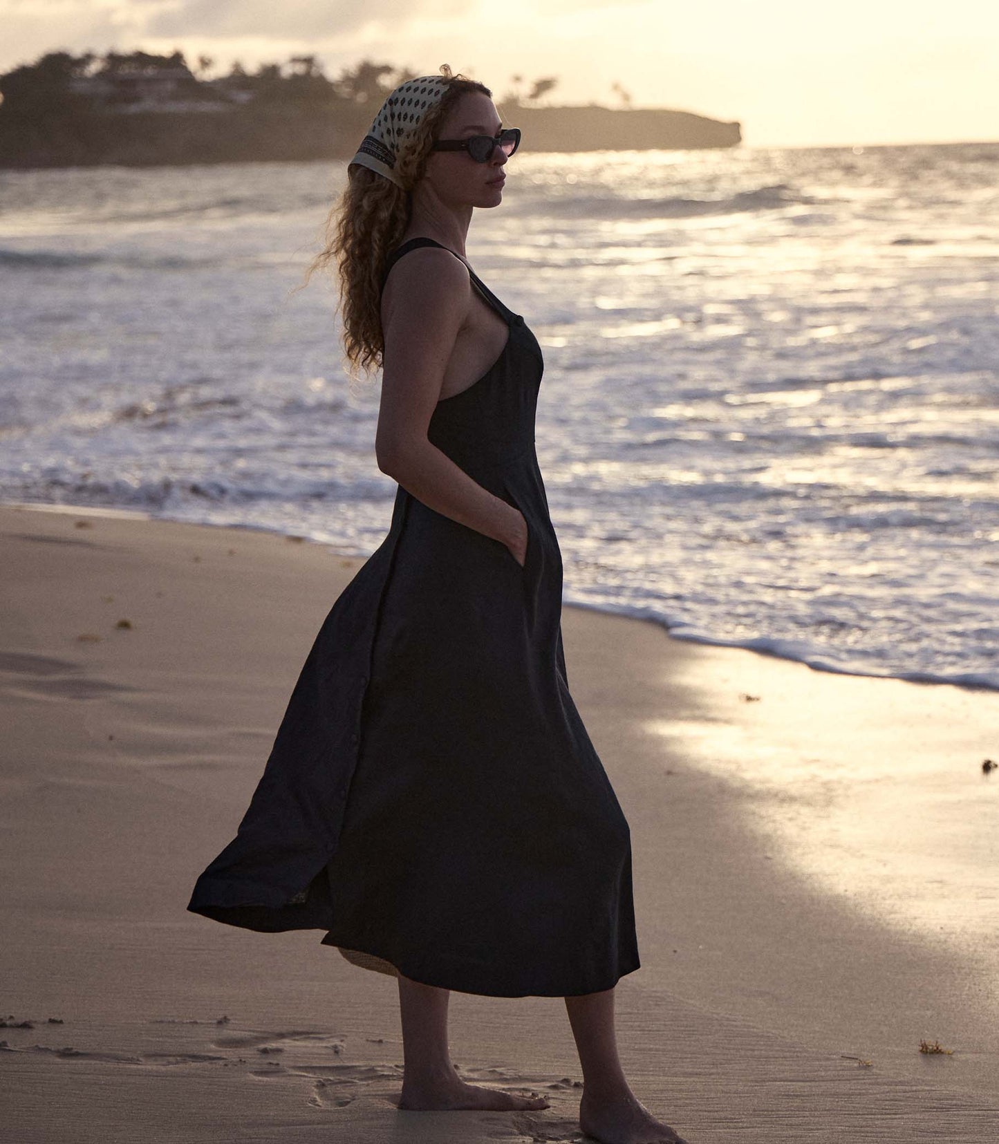 HMD -- COLBIE DRESS -- BLACK