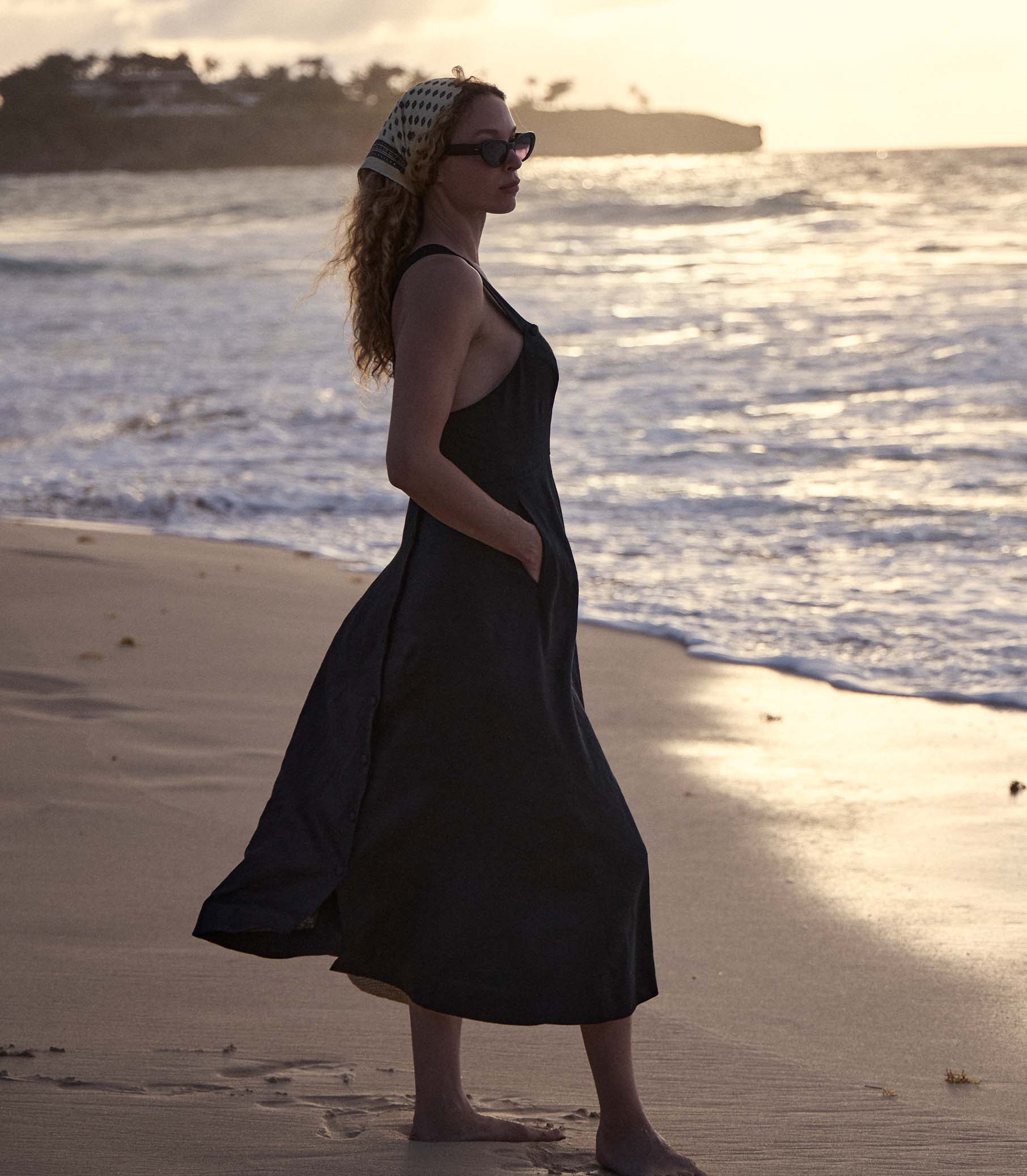 HMD -- COLBIE DRESS -- BLACK view 4
