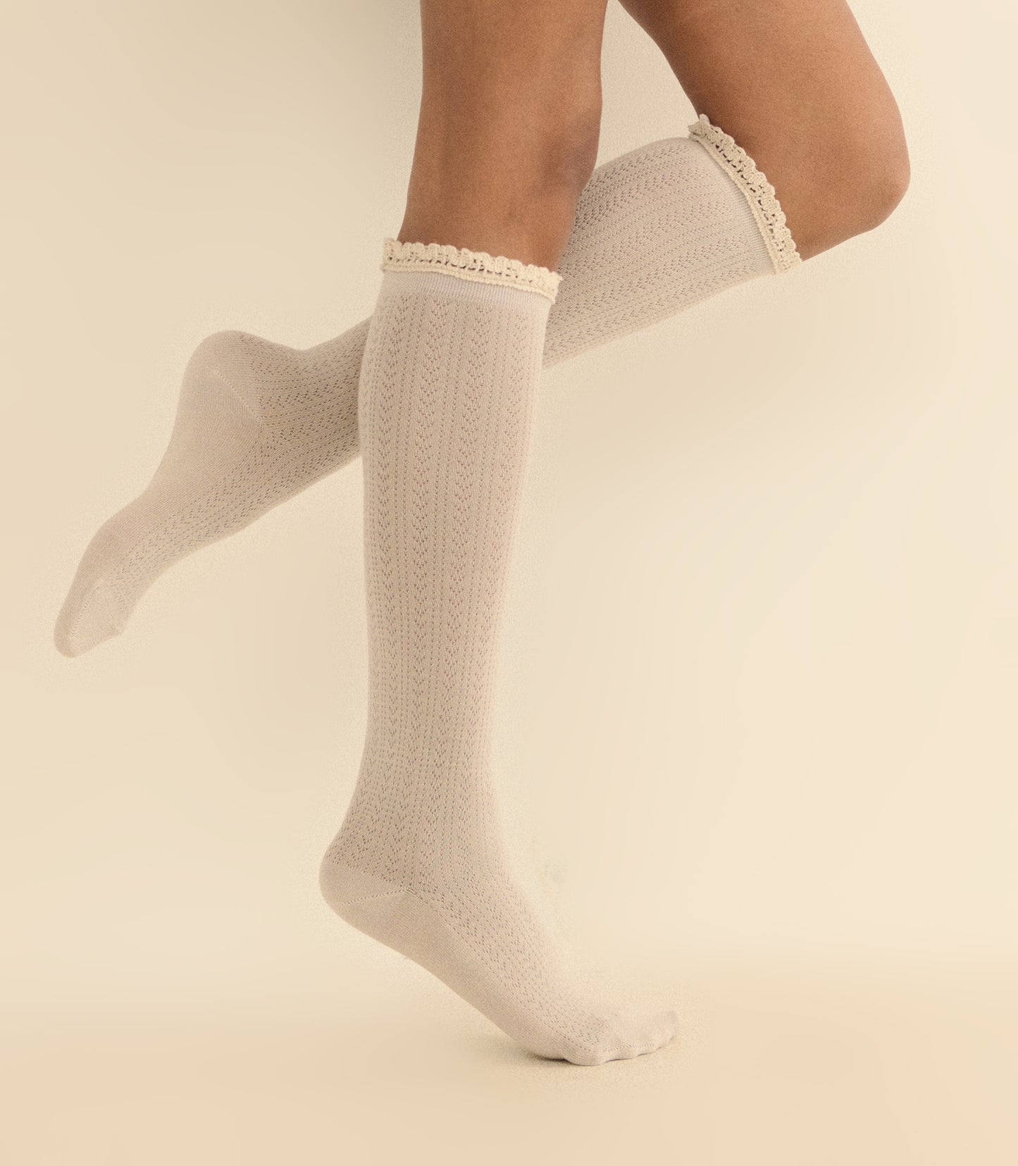 COLLÉGIEN POINTELLE KNEE HIGH SOCK -- DOUX AGNEAUX