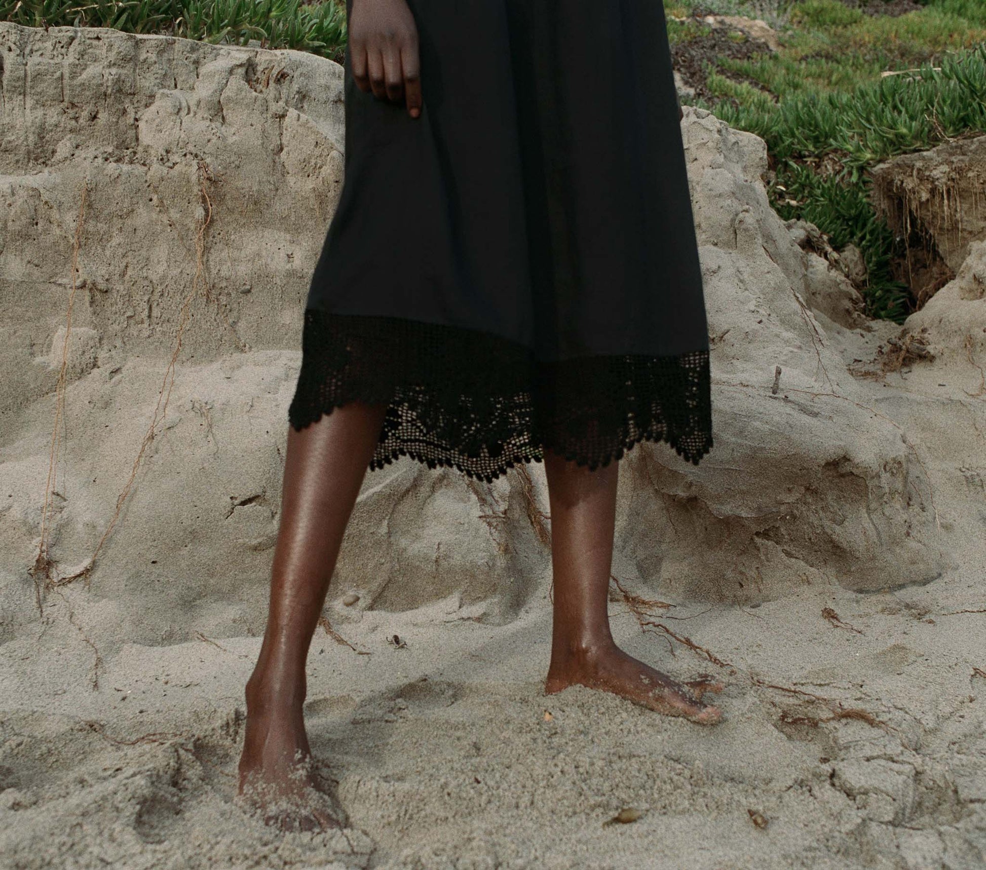 HMD -- CONCETTA DRESS -- BLACK view 6
