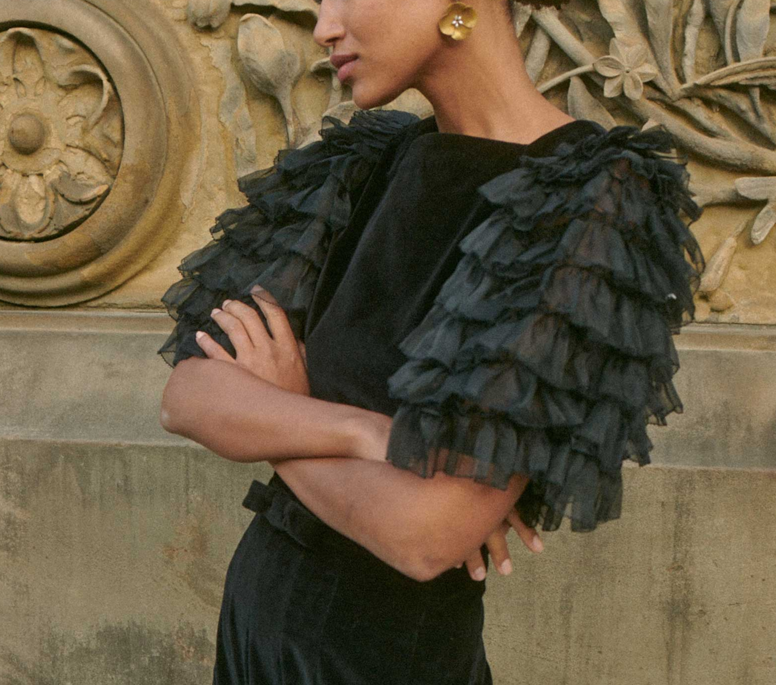 HMD -- CLARETTE TOP -- BLACK view 1
