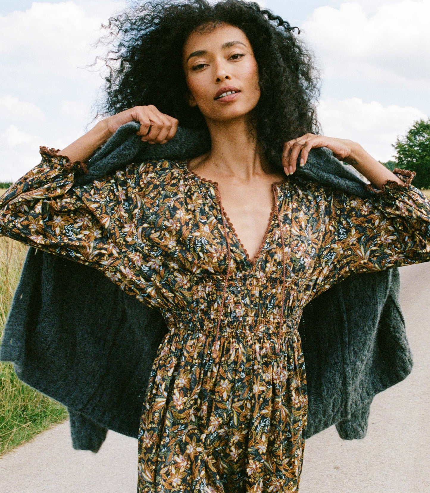 HMD -- DELFINA DRESS -- NOIR NARCISSUS FLORAL