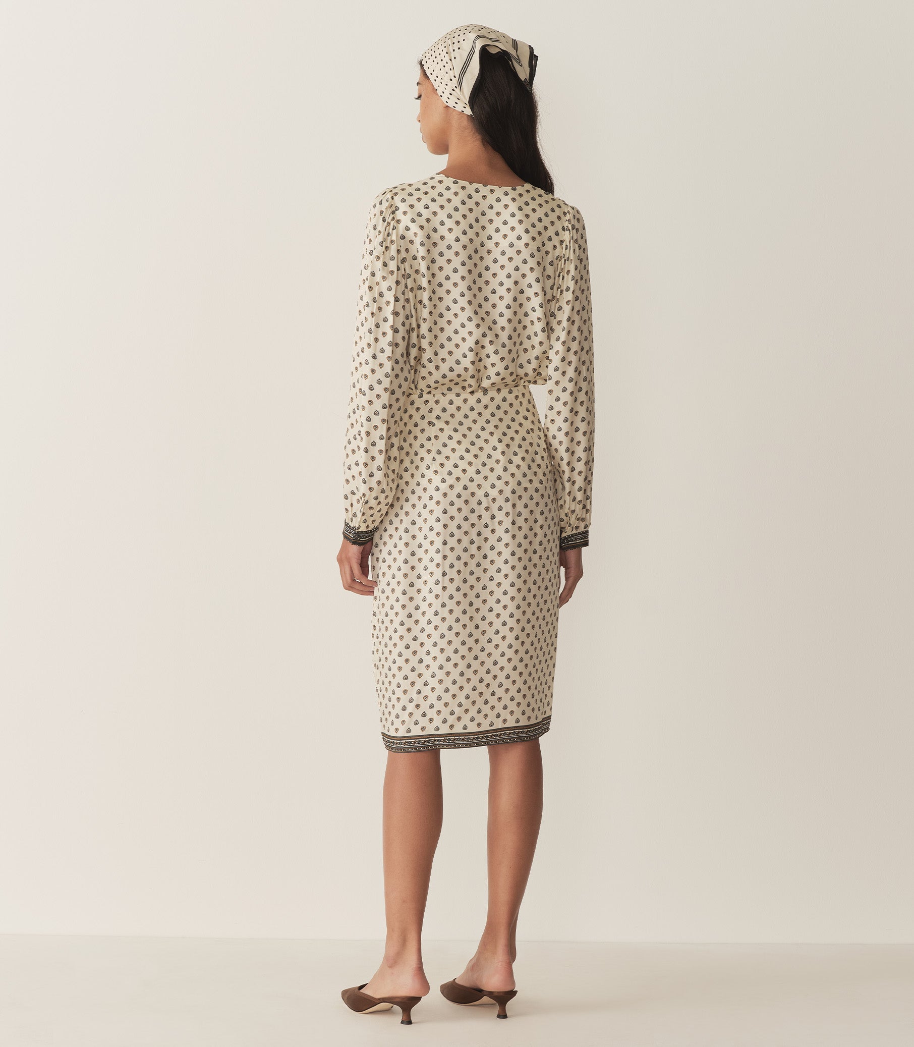 HMD -- DELIA SKIRT -- RIVIERA FOULARD view 7
