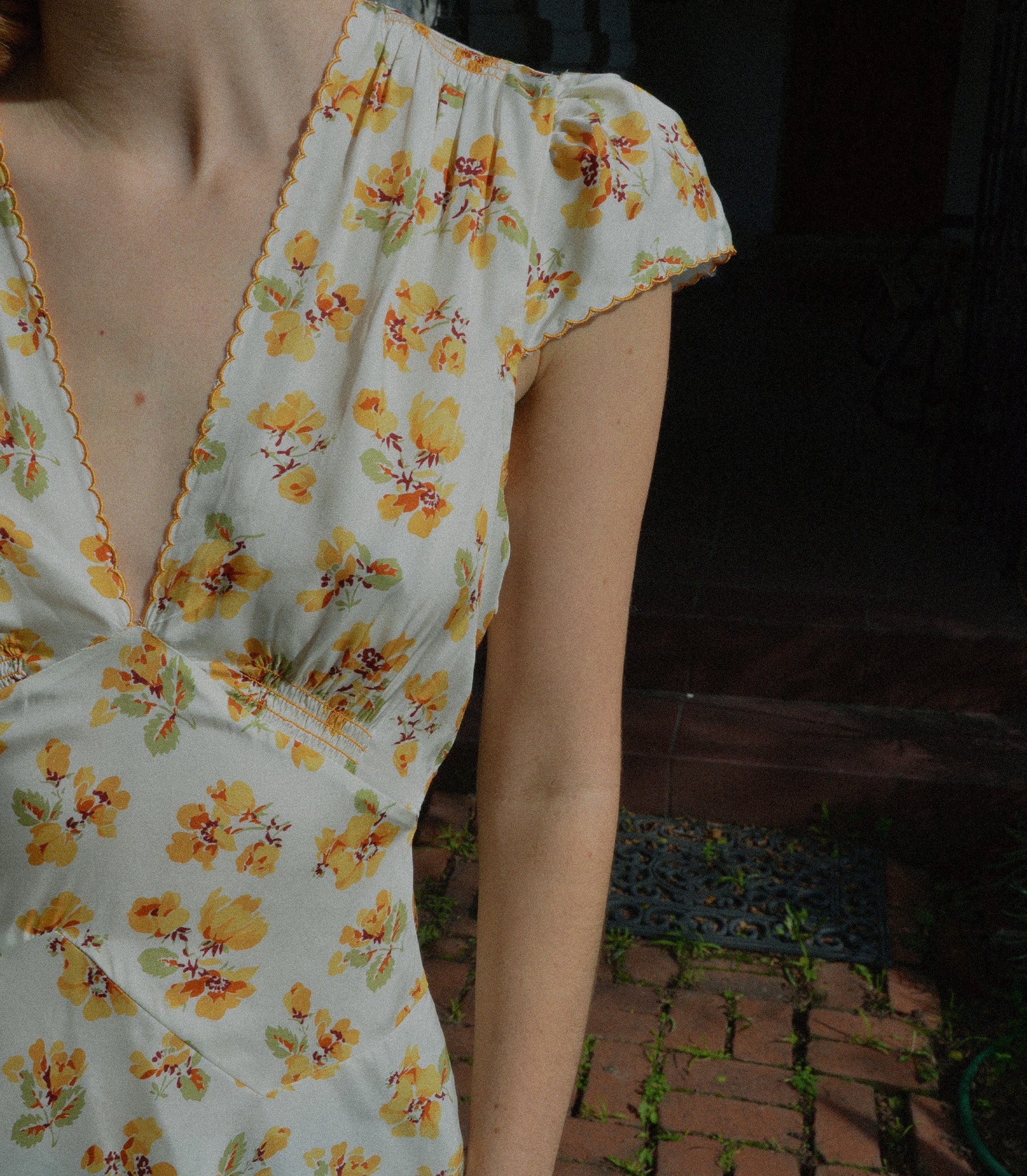 HMD -- DIANNE DRESS -- AMBER FROLICKING FLORAL view 4
