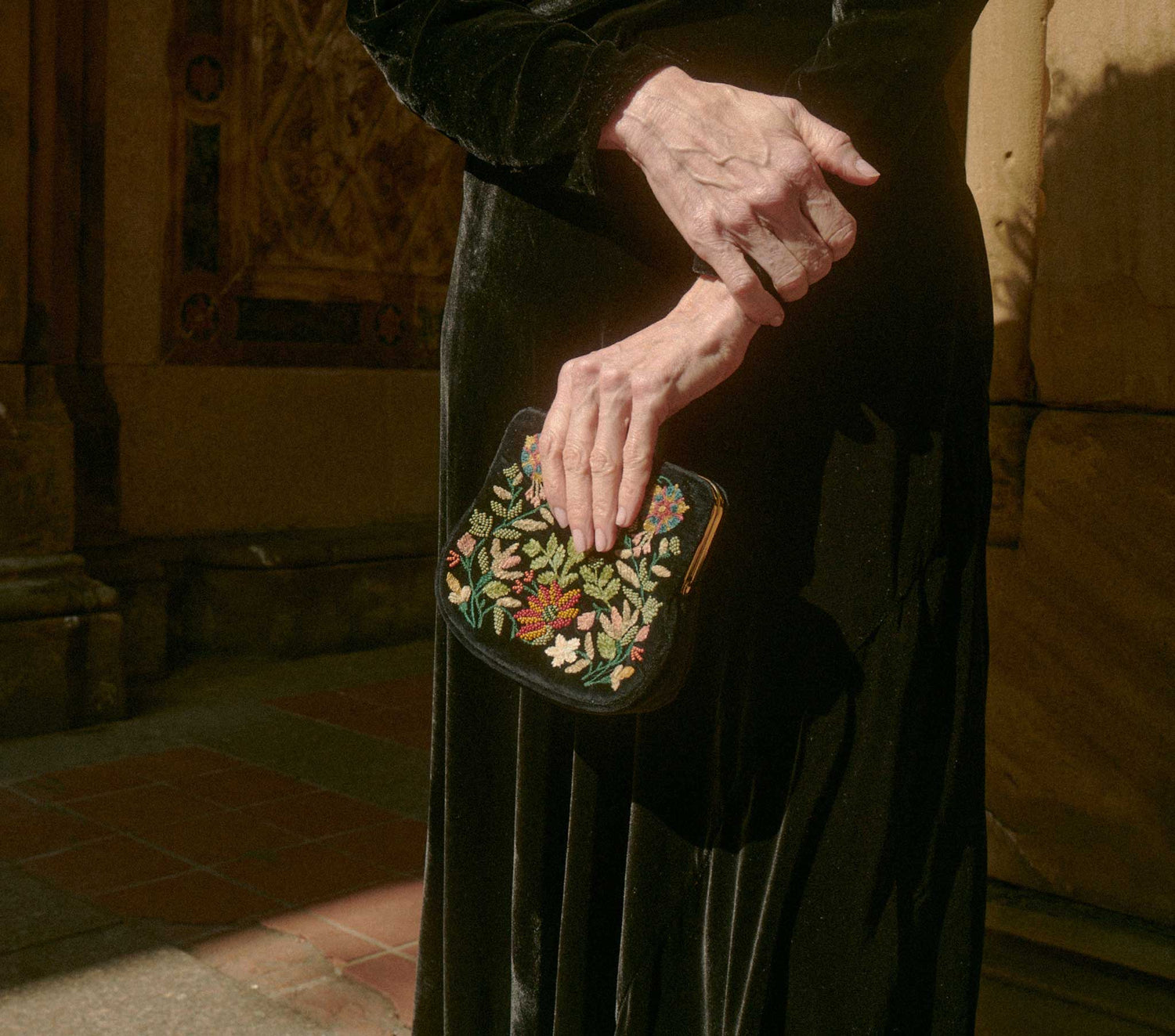 Swatches: ARLES CLUTCH