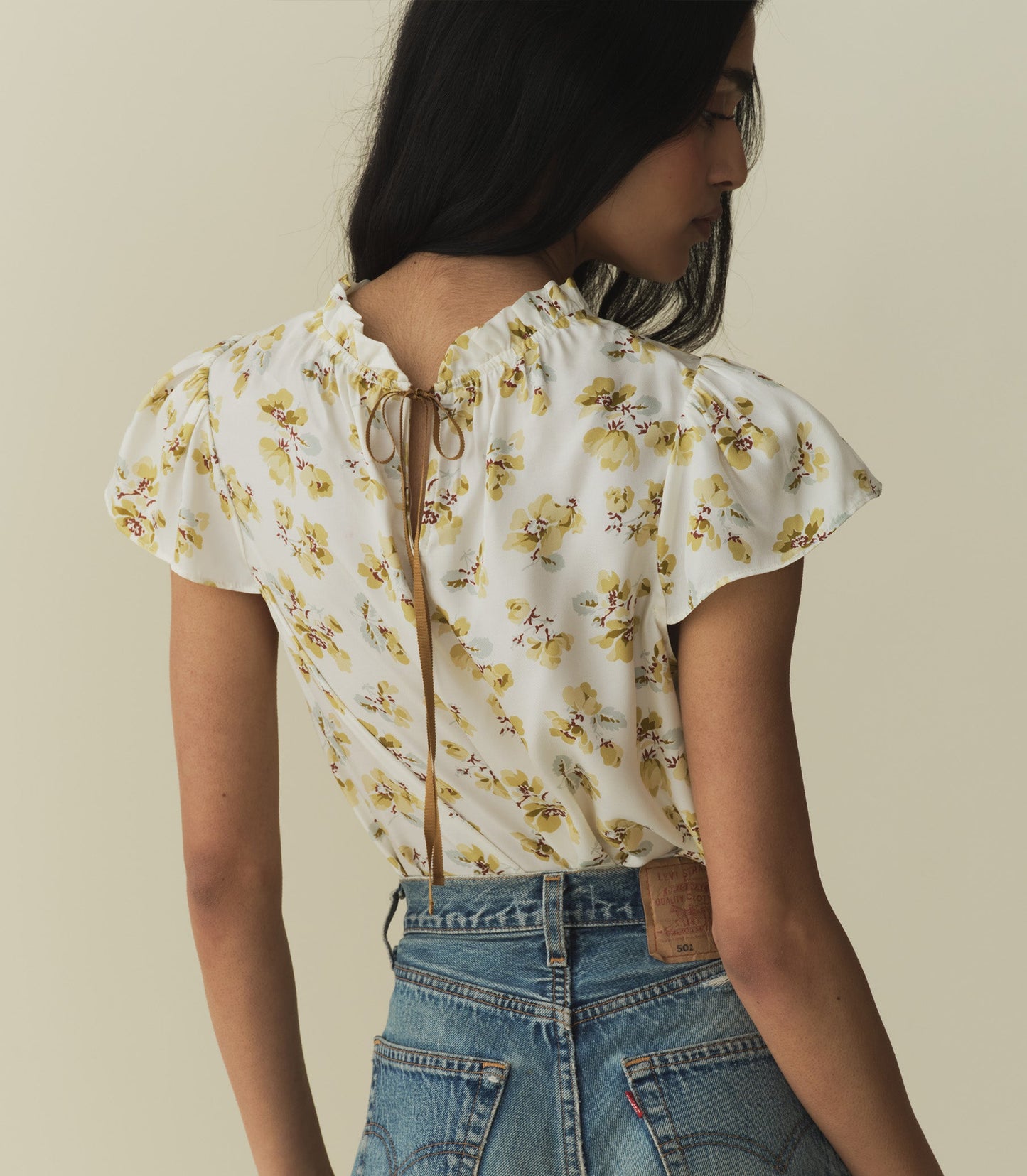 HMD -- YVIE TOP -- GOLD FROLICKING FLORAL