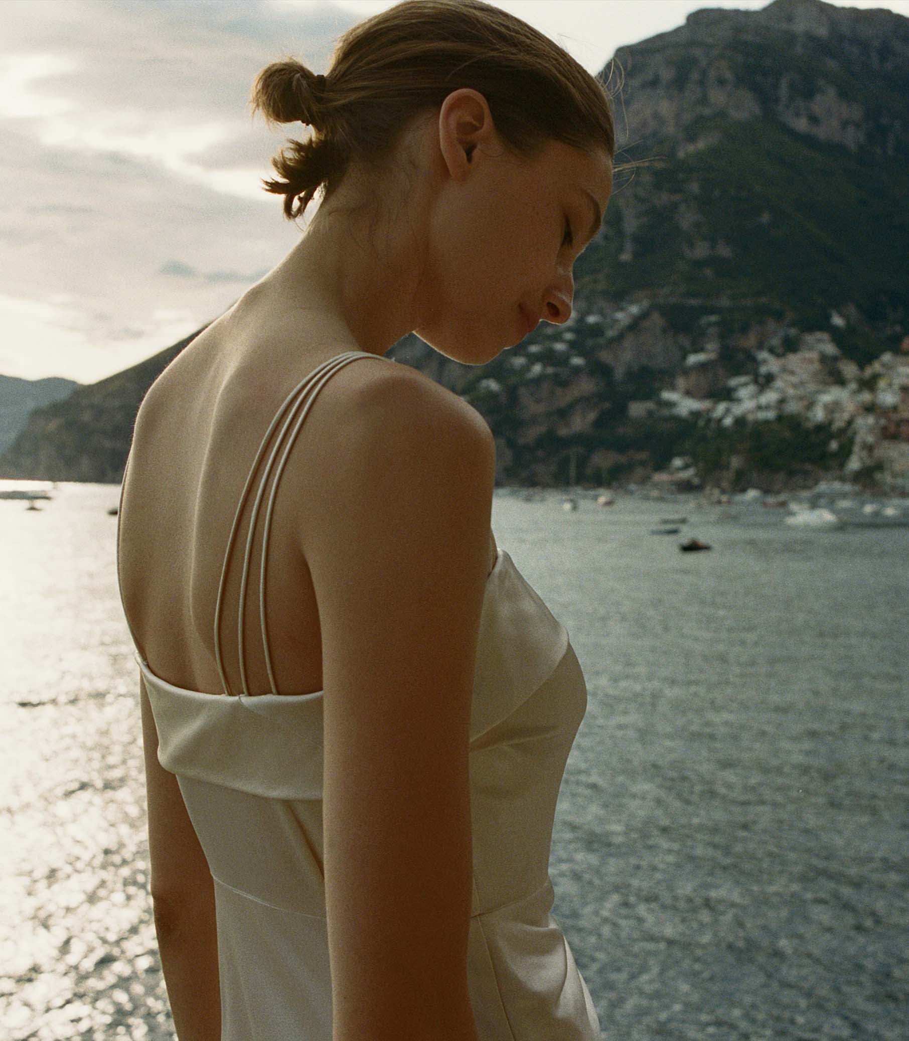HMD -- DONETTA DRESS -- MAGNOLIA view 2
