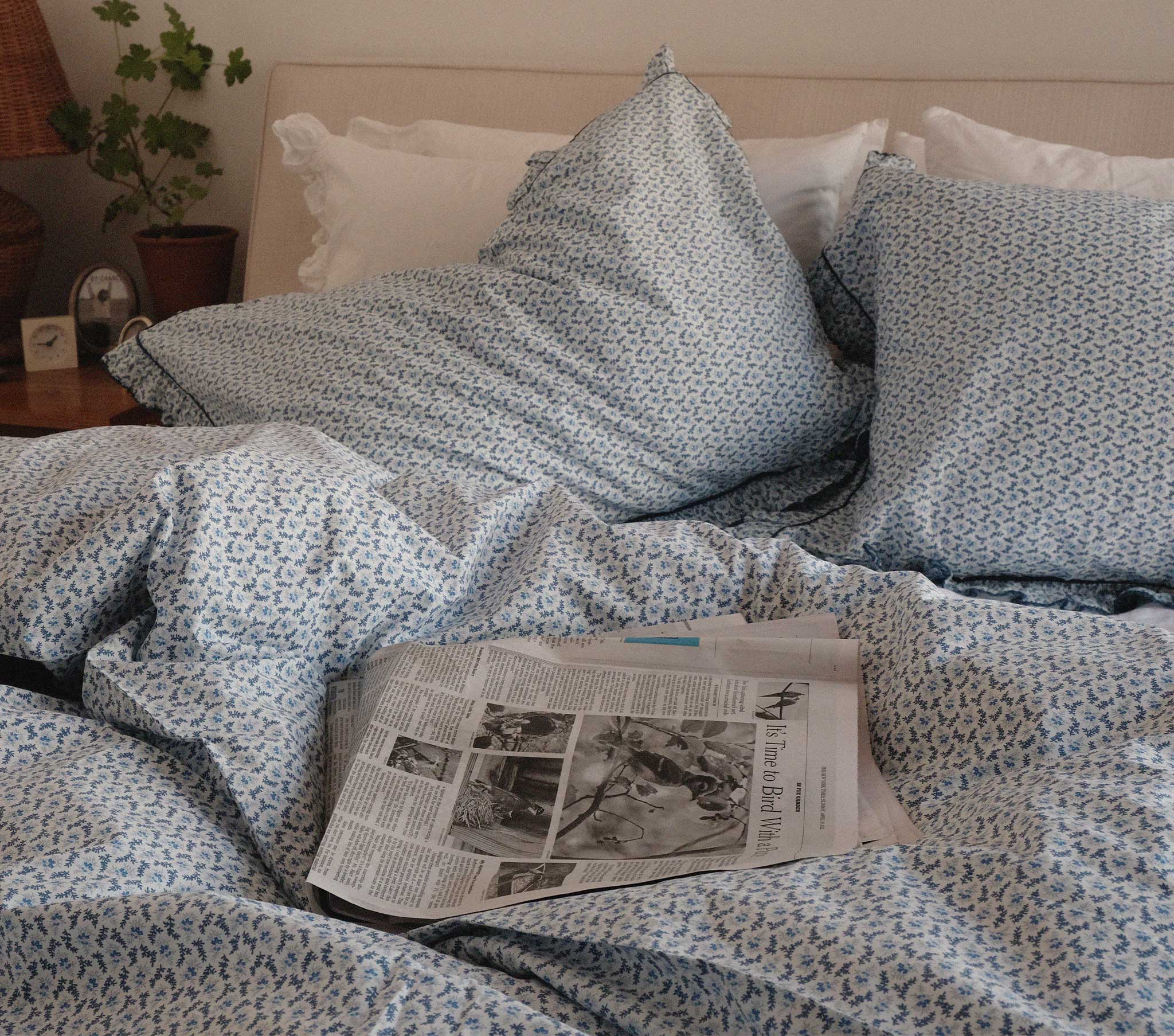 HMD -- TWIN DUVET COVER -- BLUE WINTER DITSY