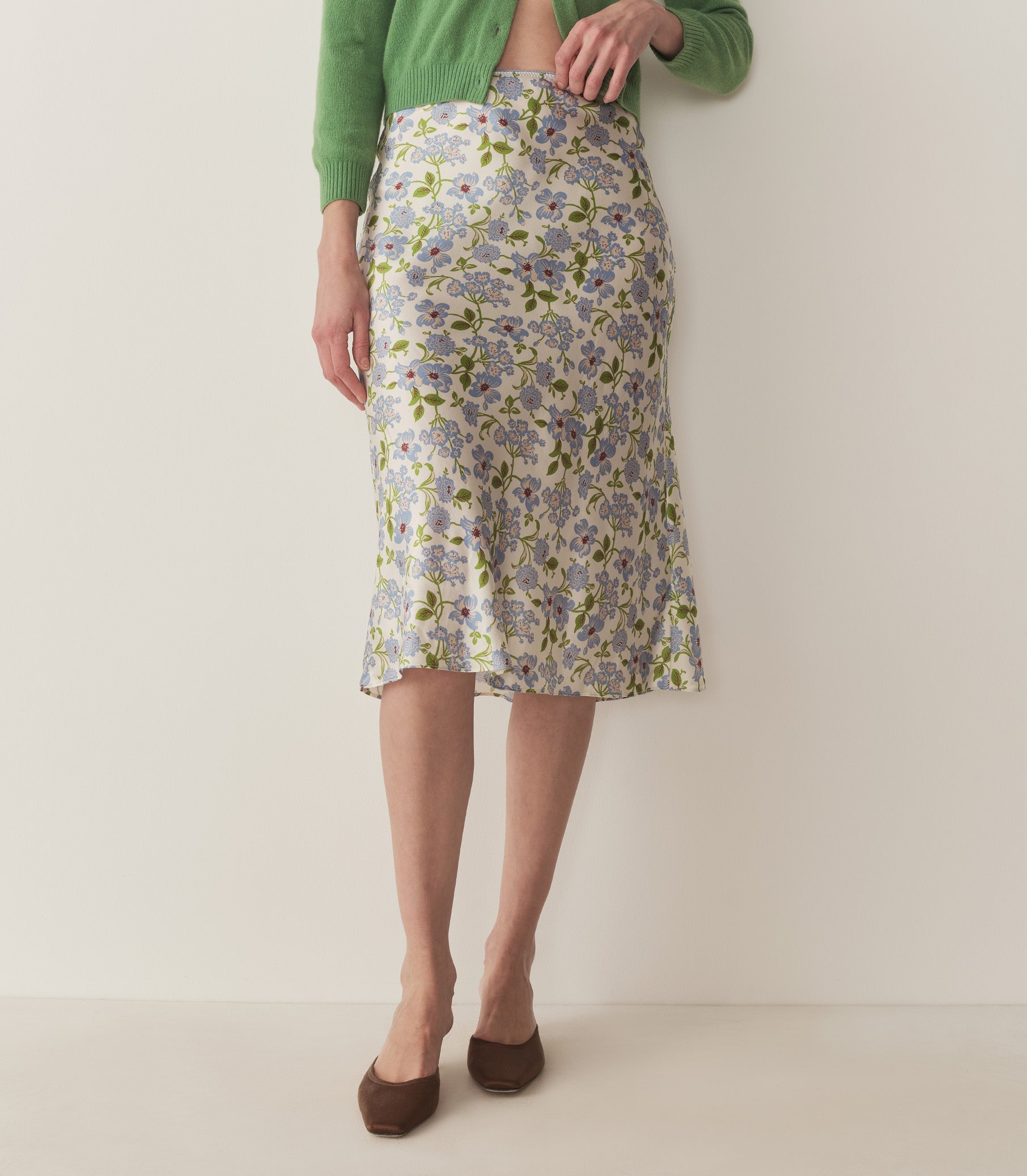HMD -- ELOWENA SKIRT -- IVORY STRAWBERRY MOON FLORAL view 1
