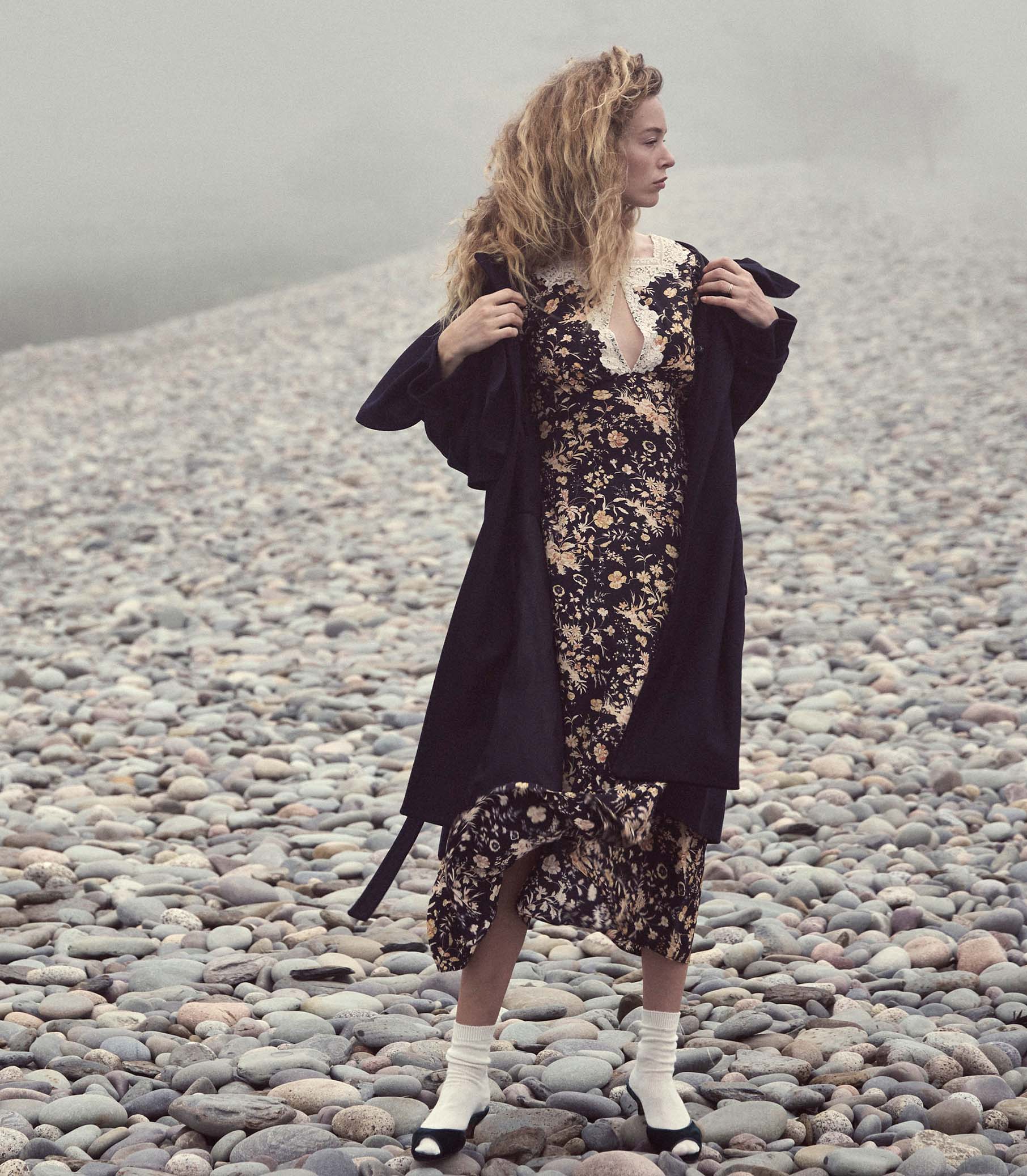 HMD -- EMELINE DRESS -- NAVY OAK BLUFFS FLORAL