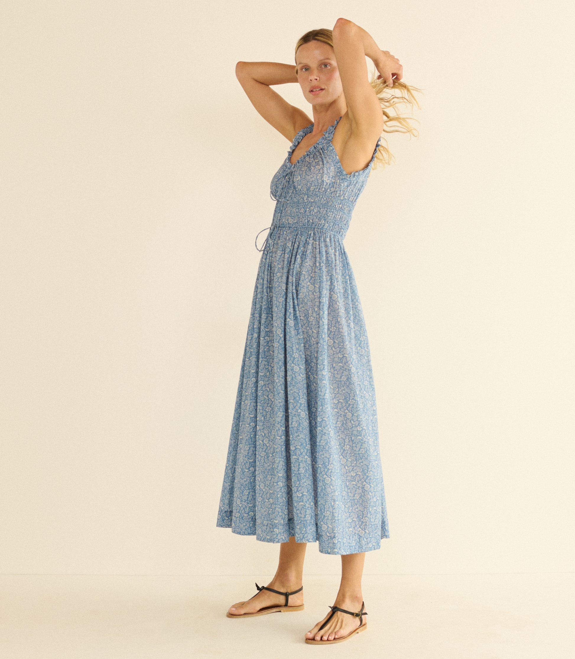 Emmaretta Dress - Blue Garden Bloom | DEN Emmaretta Dress - Blue Garden Bloom | DEN