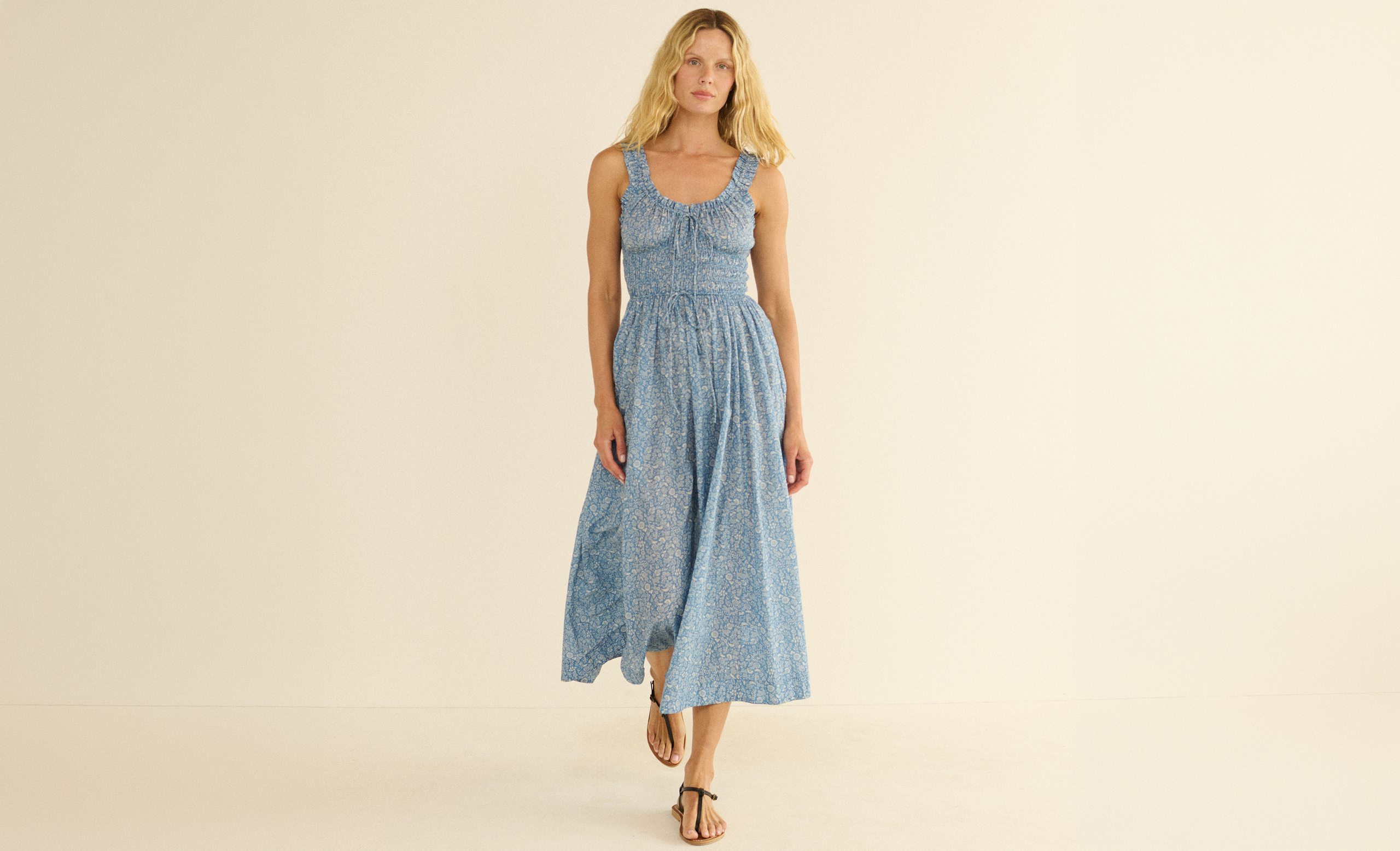 doen maxi dress Size S Navy & Multi Cotton Floral Tie Neck Long Sleeve Labels Resale Boutique Find flattering Dresses | DEN
