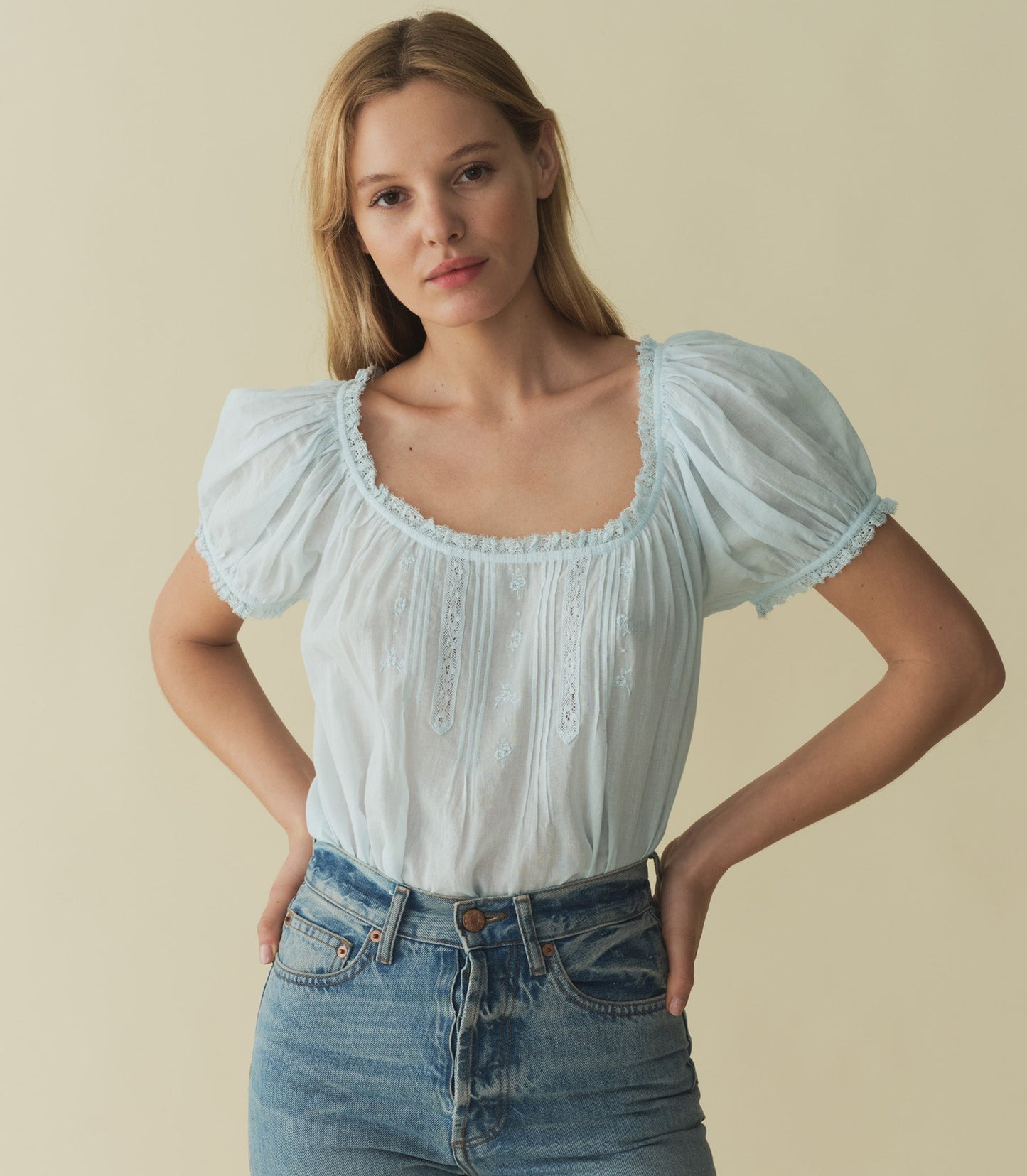 HMD -- FREDERICA TOP -- ALICE BLUE