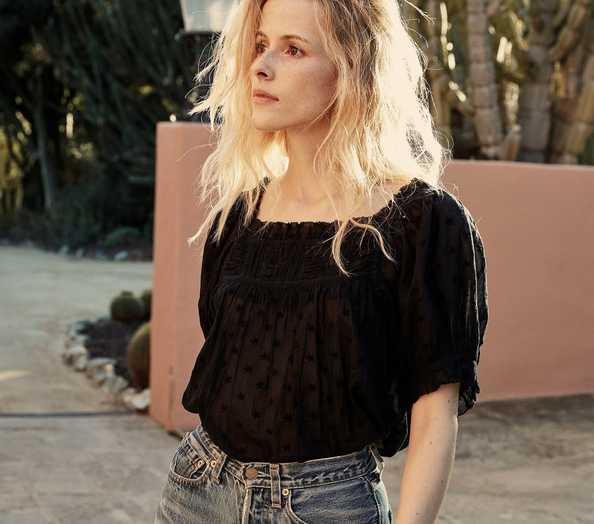 HMD -- FRANCES TOP -- BLACK view 1
