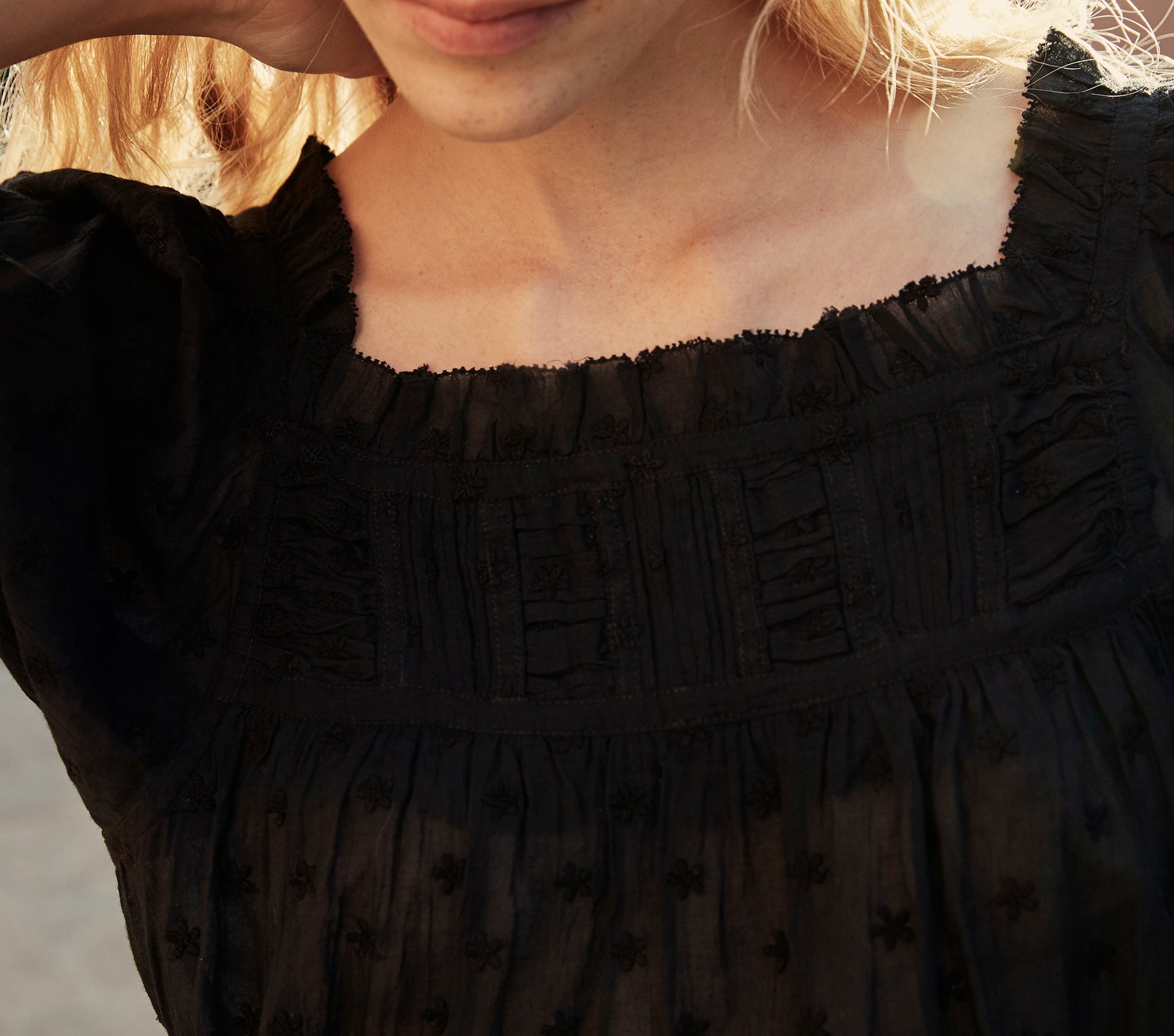 HMD -- FRANCES TOP -- BLACK view 7
