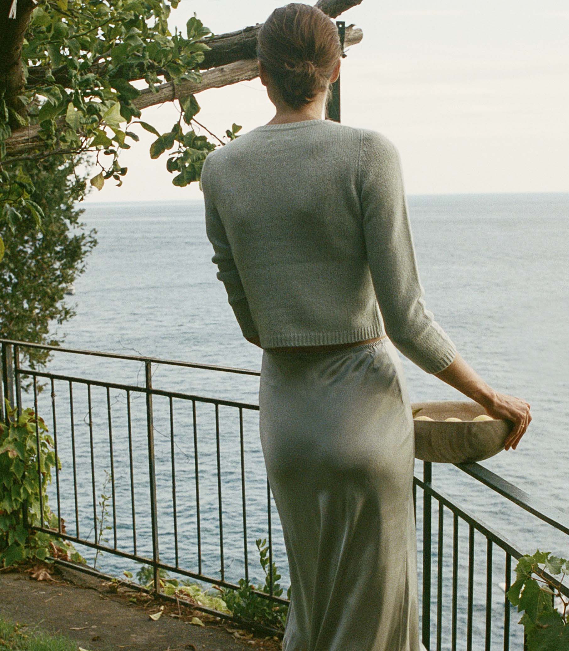 HMD -- GIDEA SWEATER -- TIDEPOOL view 4
