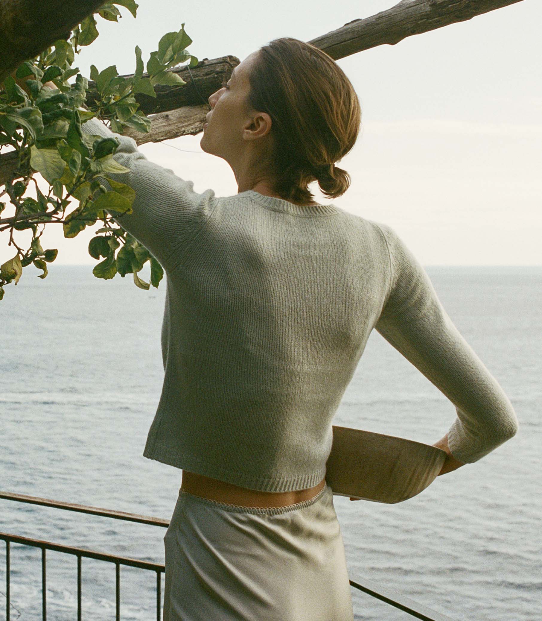 HMD -- GIDEA SWEATER -- TIDEPOOL view 5
