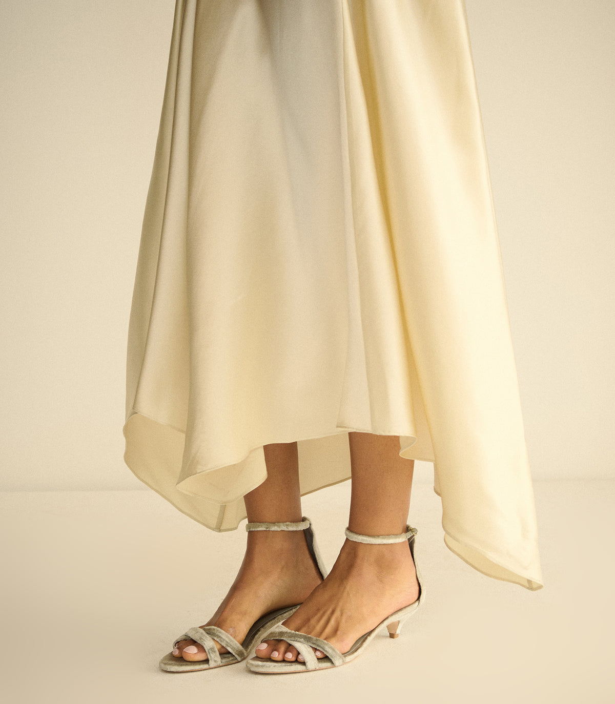 GIULIA HEEL -- DOVE PANNE VELVET