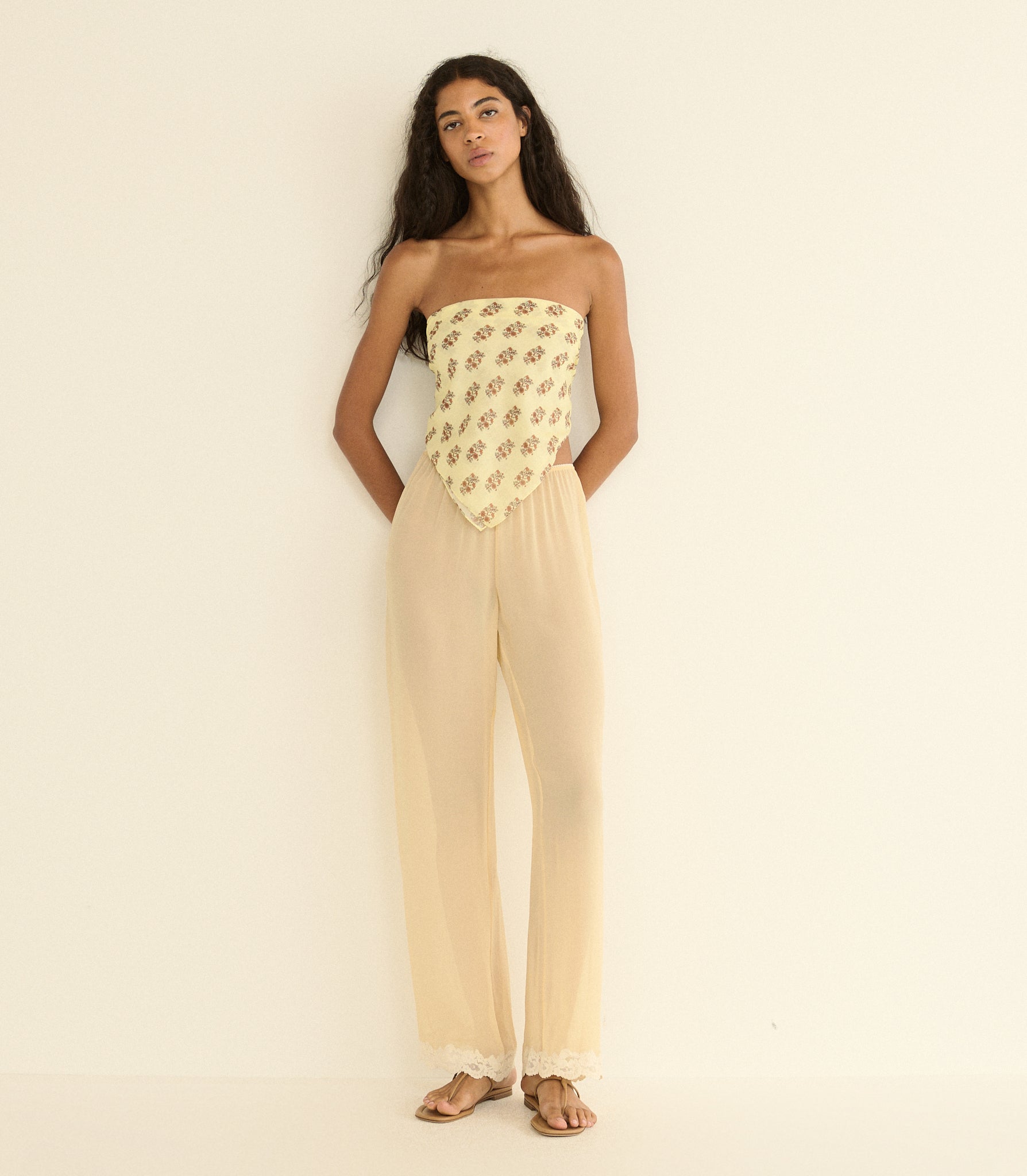 GRANDE PENNY BANDANA -- DANDELION GROVE view 4
