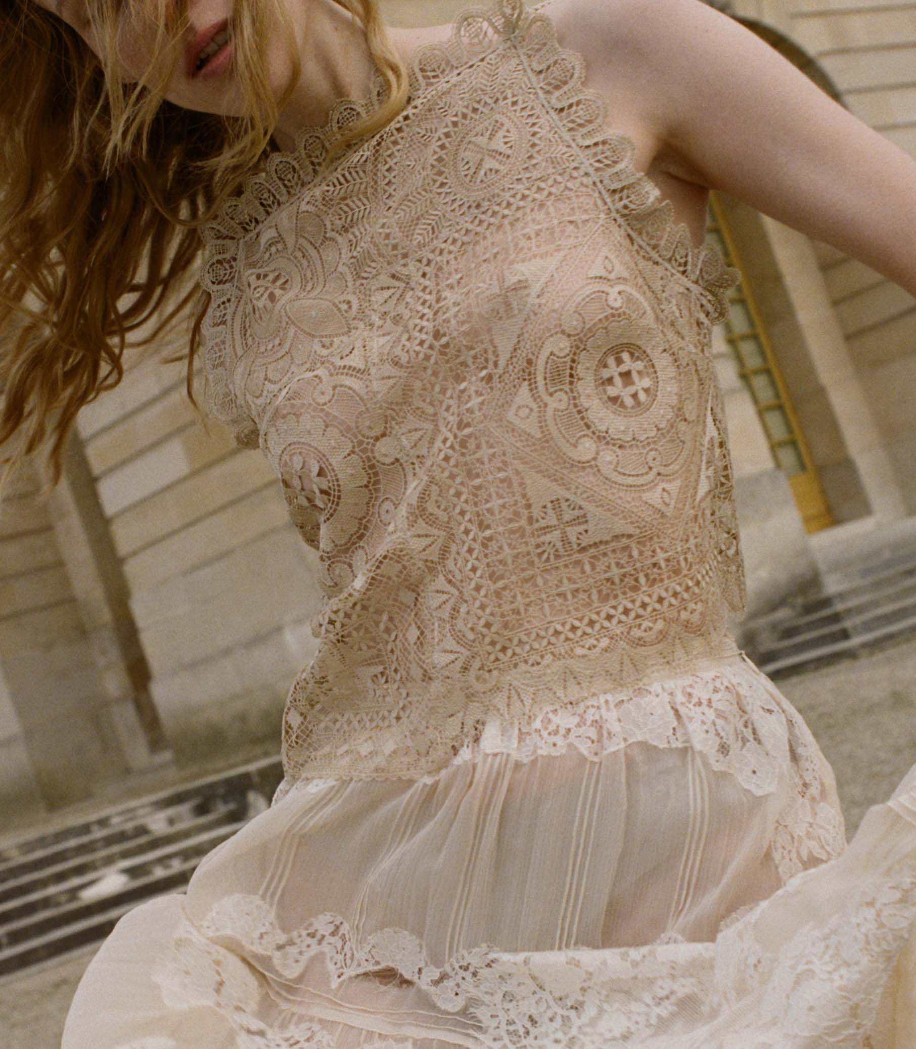 HANDKERCHIEF ANNIVERSARY TOP -- PAILLE