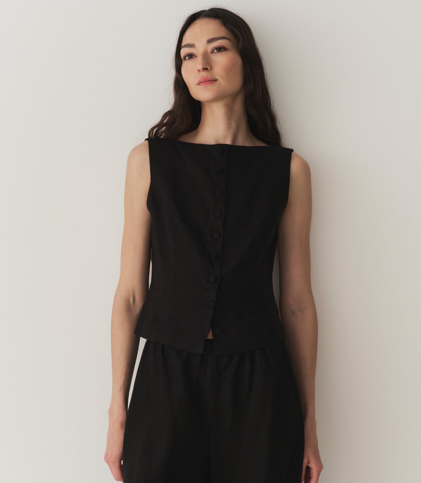 HMD -- HAYDEN TOP -- BLACK