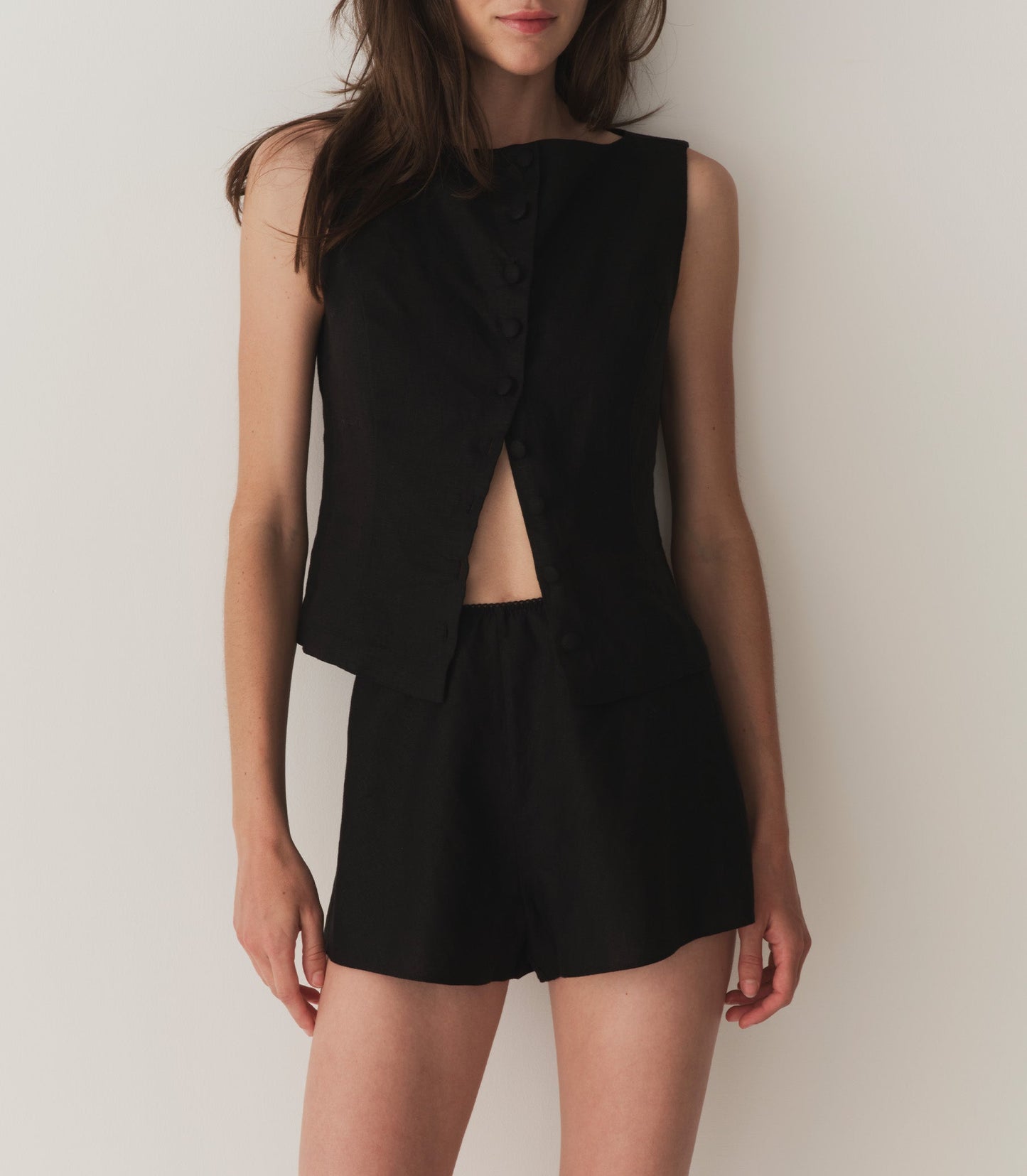 HMD -- HAYDEN TOP -- BLACK