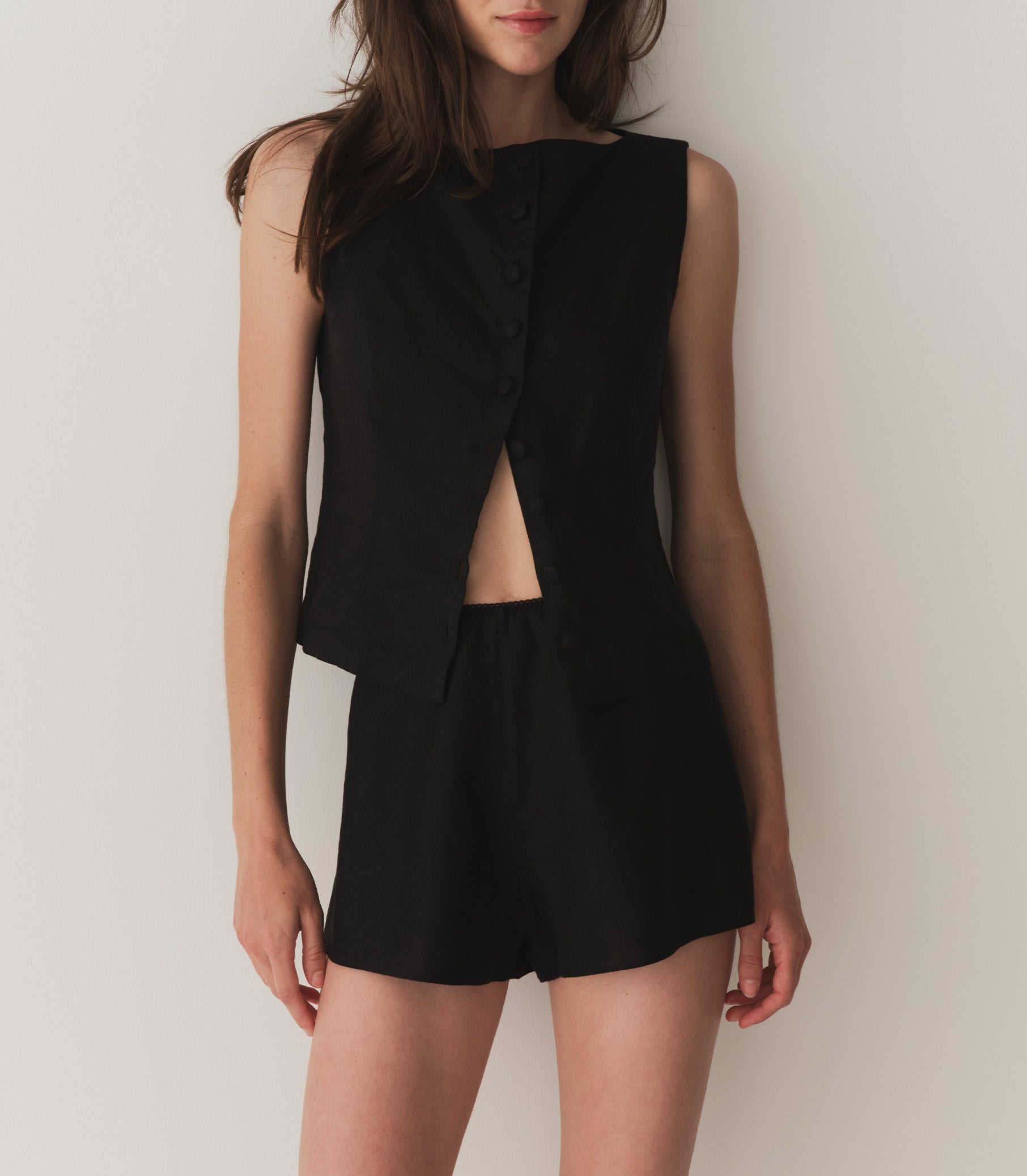 HMD -- HAYDEN TOP -- BLACK