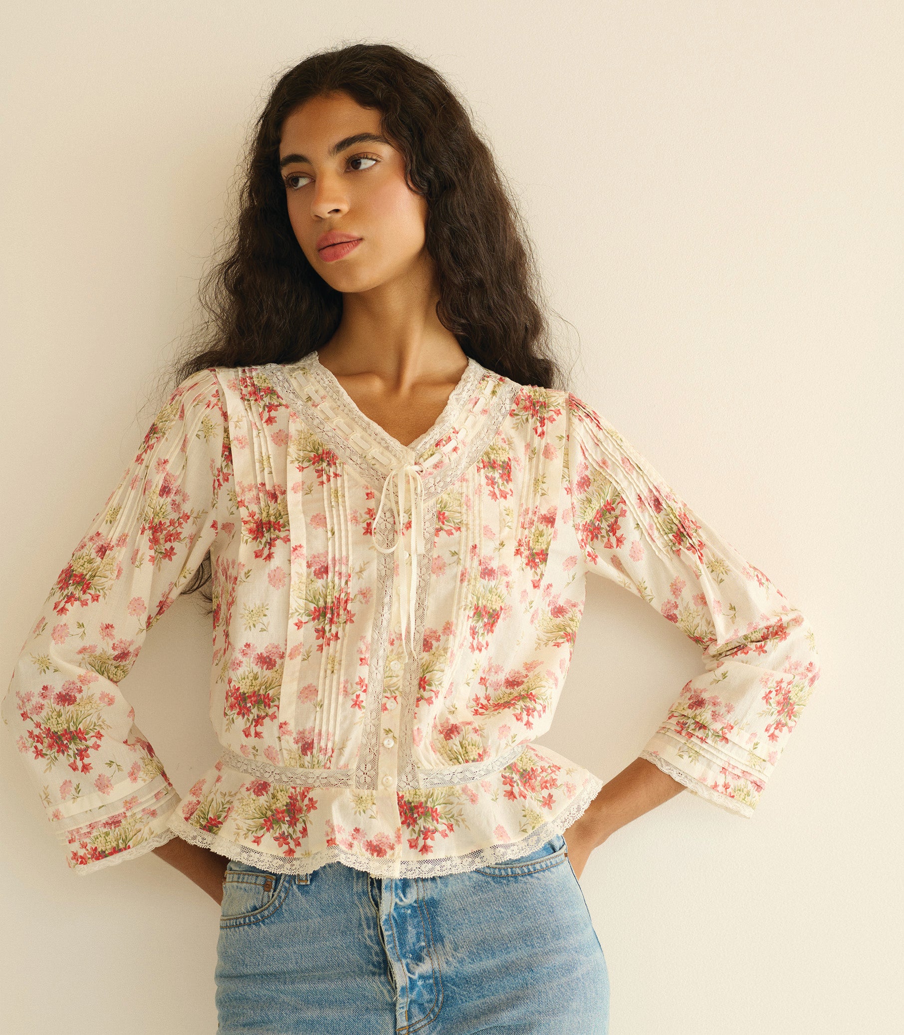 DOEN HILLOCK TOP -- IVORY LANTANA FLORAL