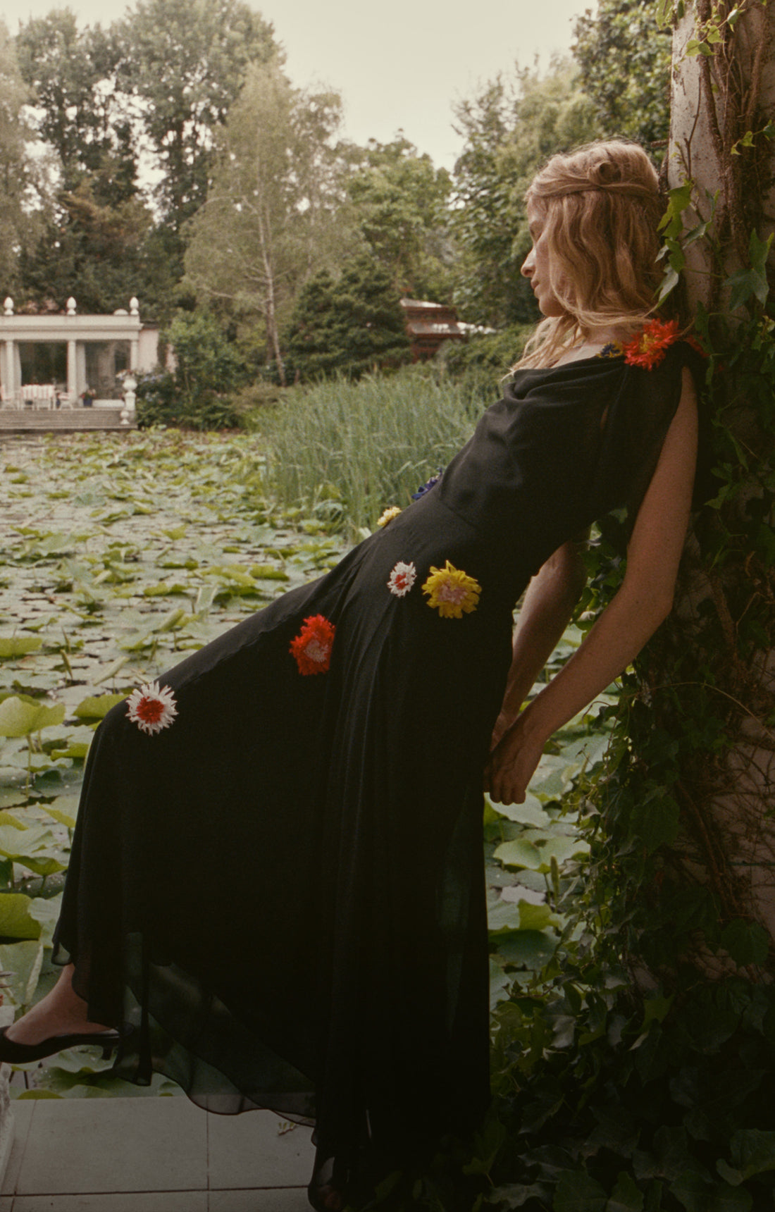 SHOP PRE-FALL COLLECTION