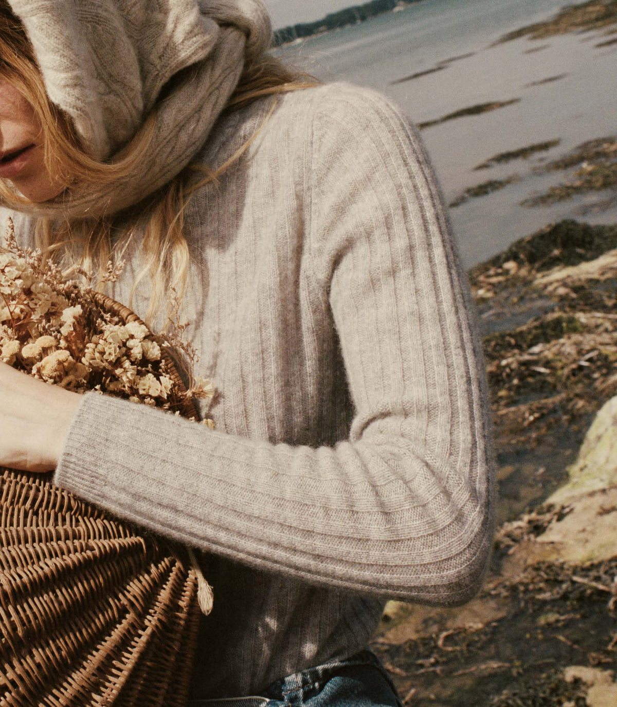 HMD -- HYERES CASHMERE SWEATER -- RAINCLOUD view 2
