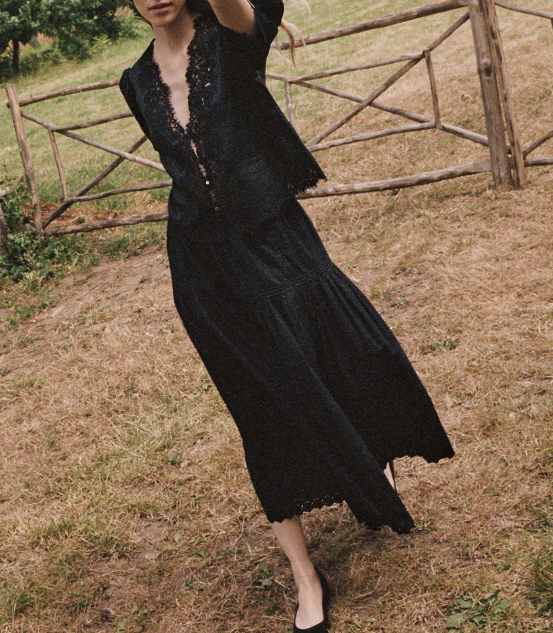 HMD -- SEBASTIANE SKIRT -- BLACK view 7
