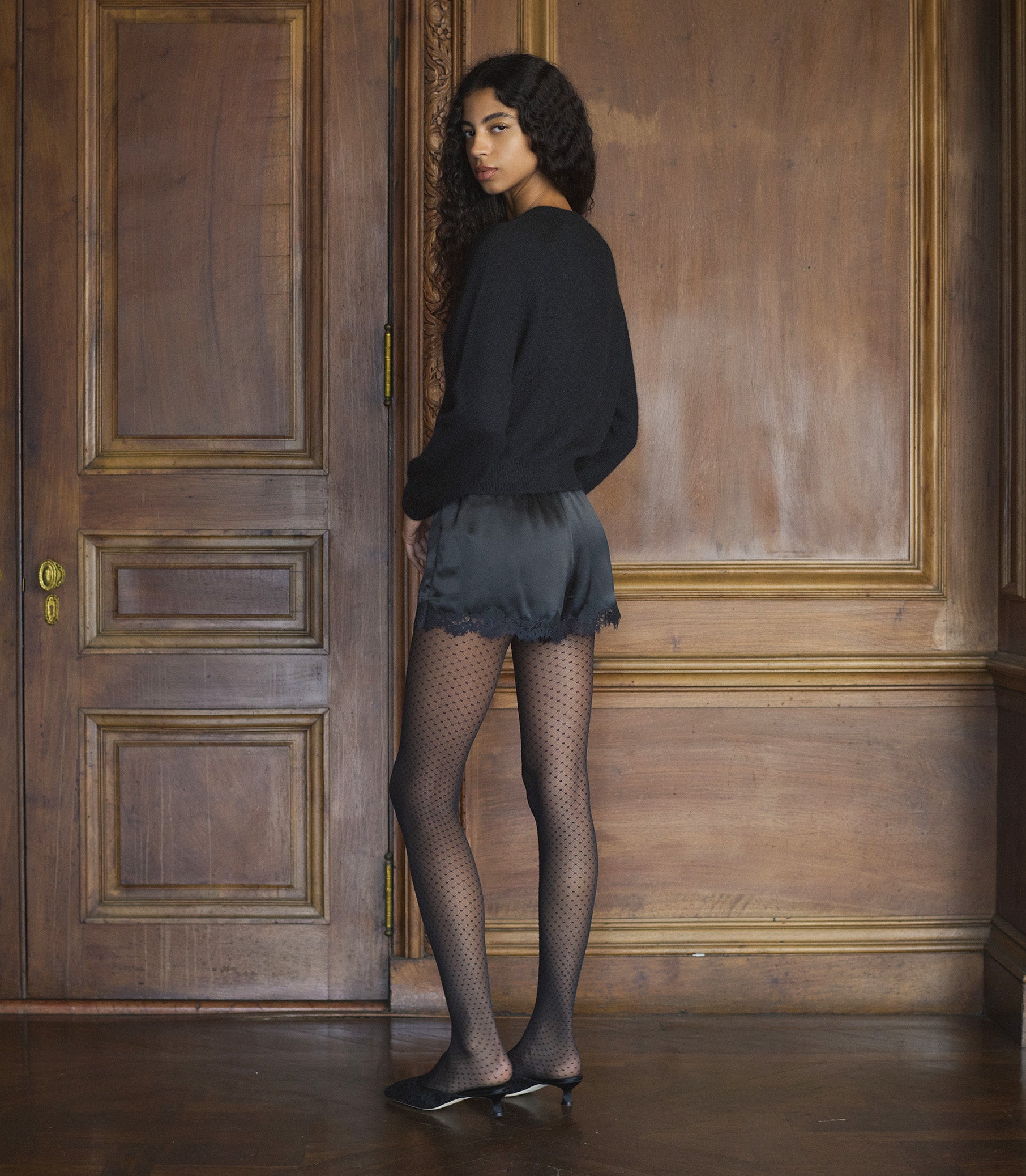 Iona Short - Black | DÔEN