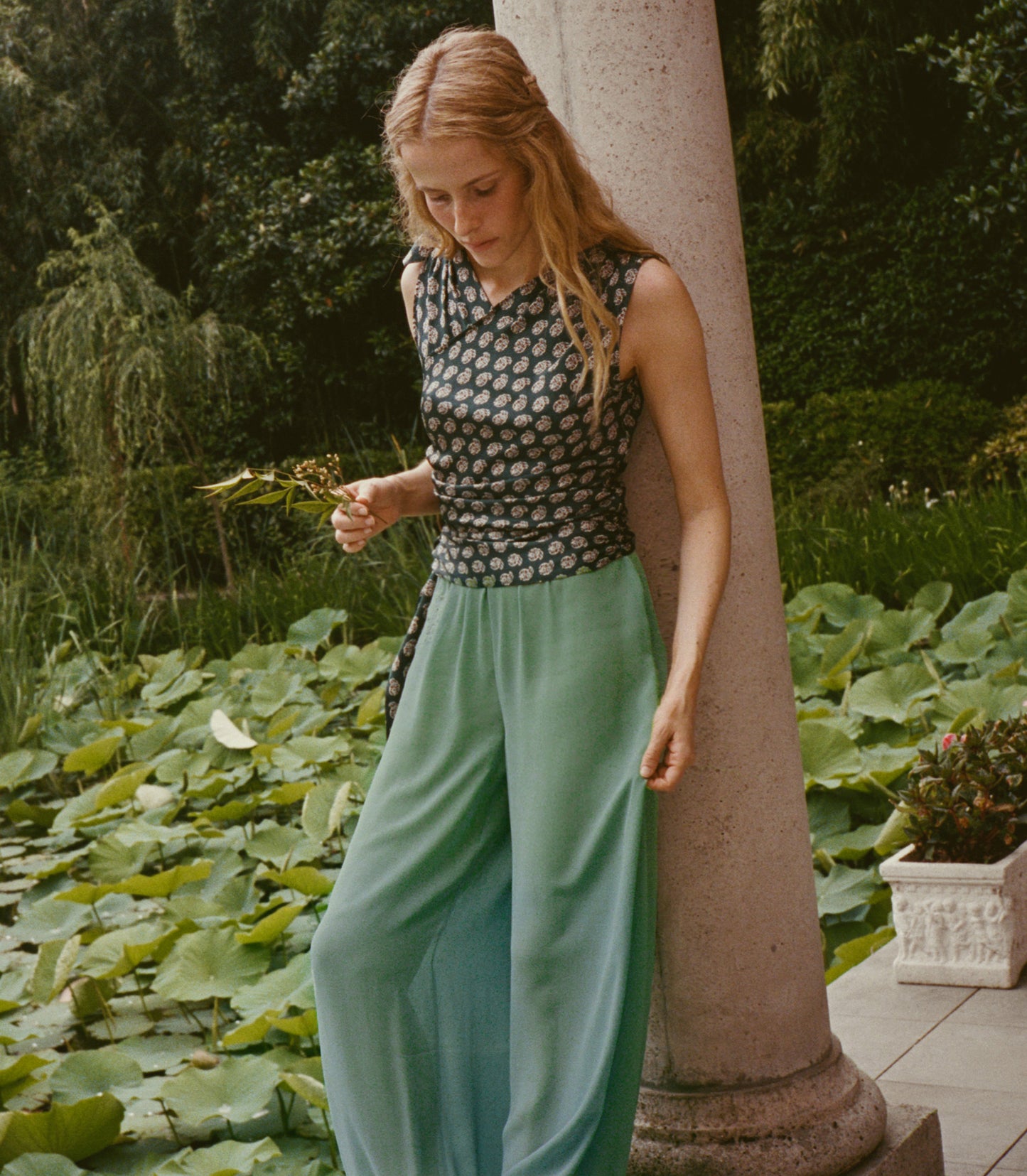 JANILLE TOP -- CHAUMONT PAISLEY